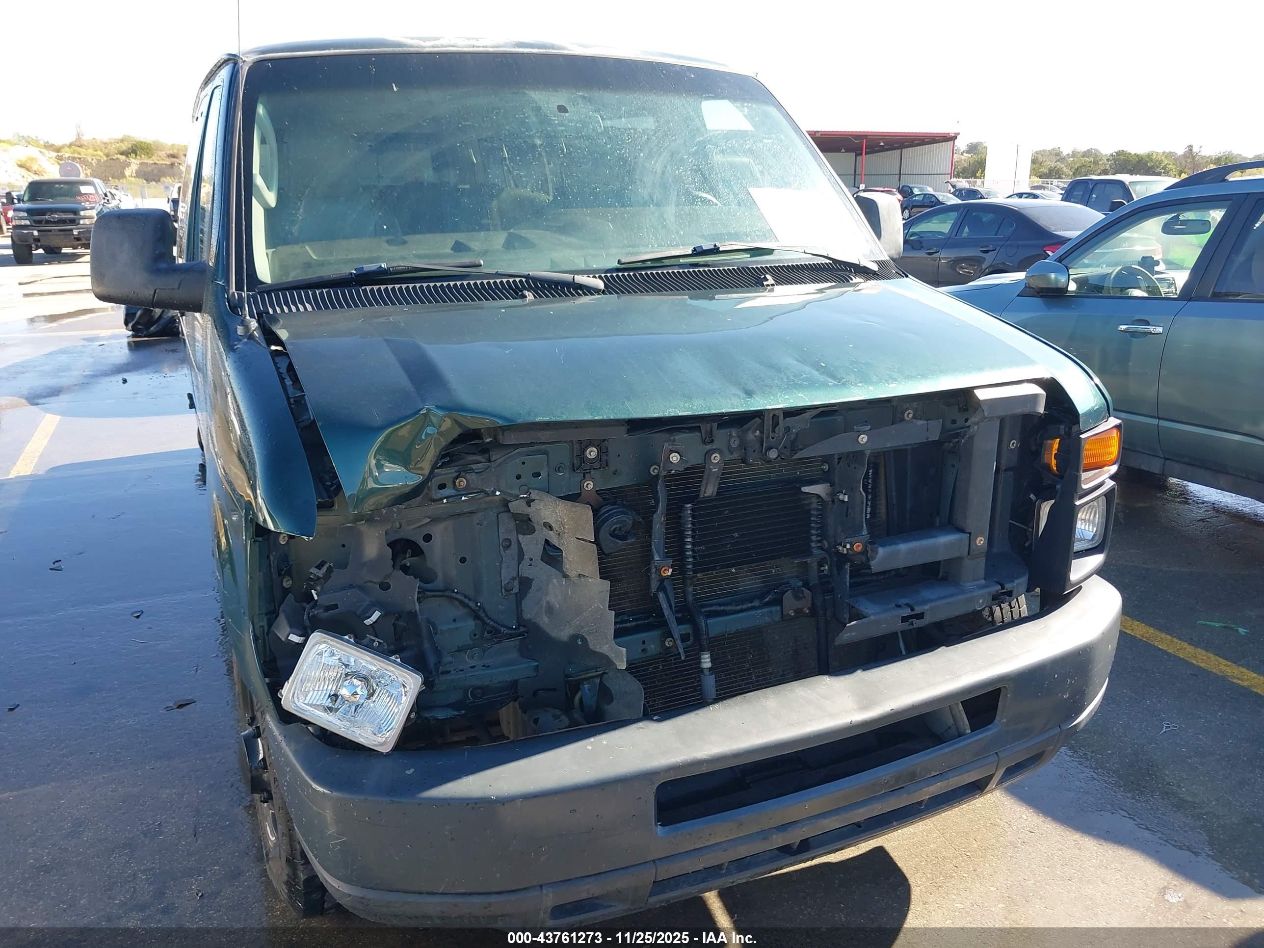 FORD E-350 image 6