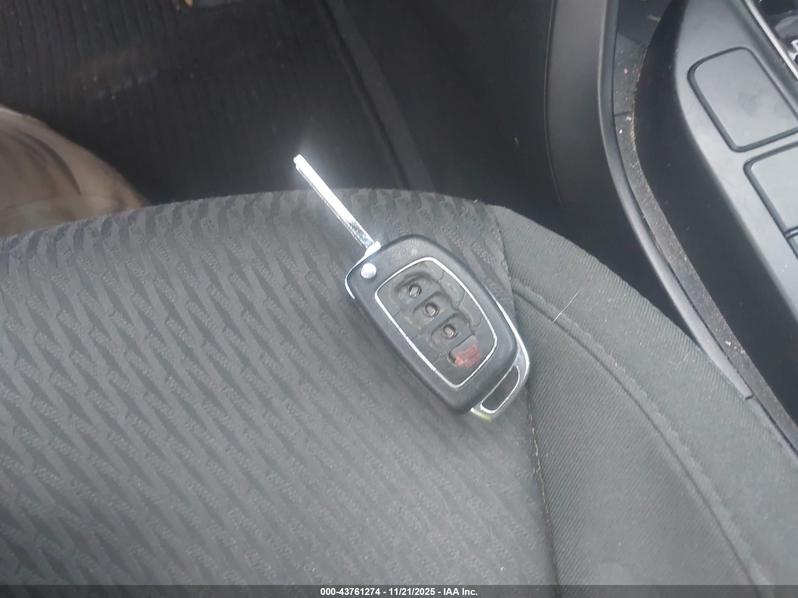 HYUNDAI SANTA image 11