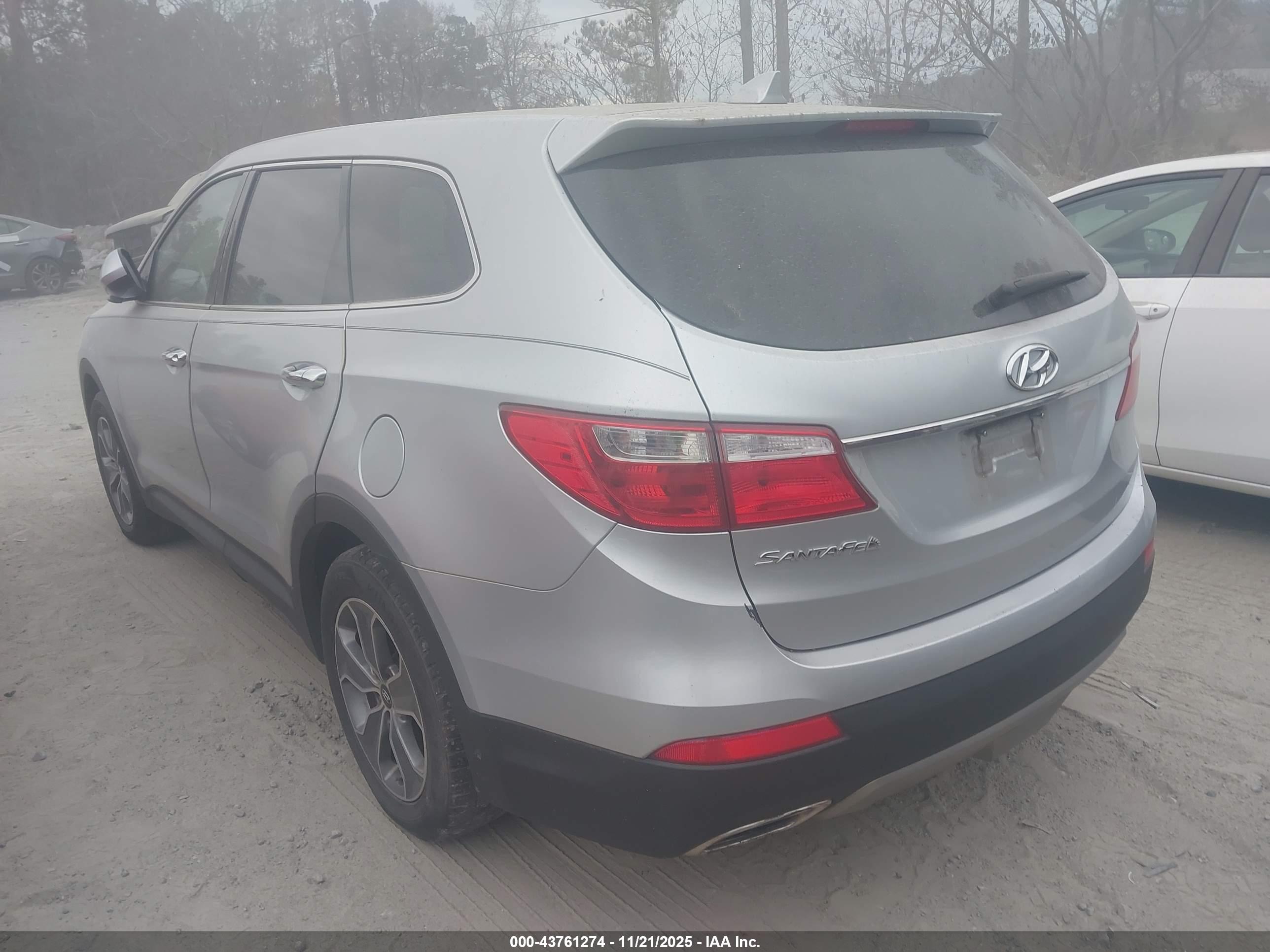 HYUNDAI SANTA image 3