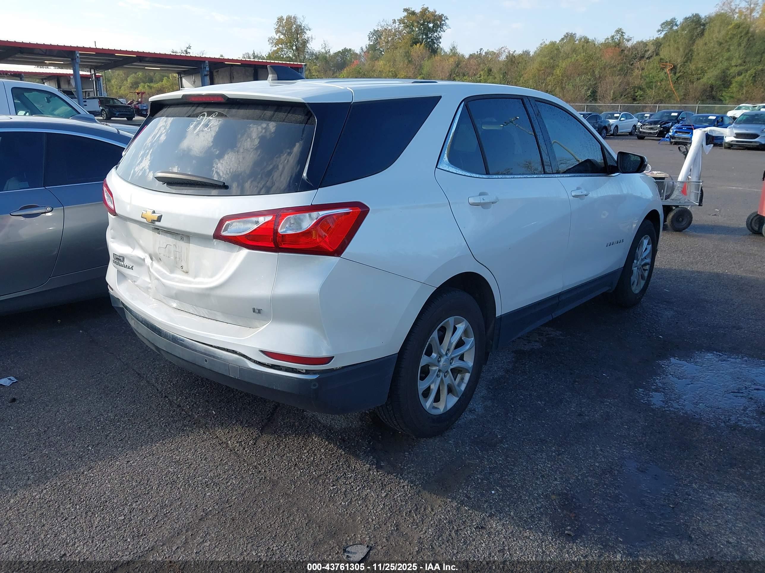 CHEVROLET EQUINOX image 4