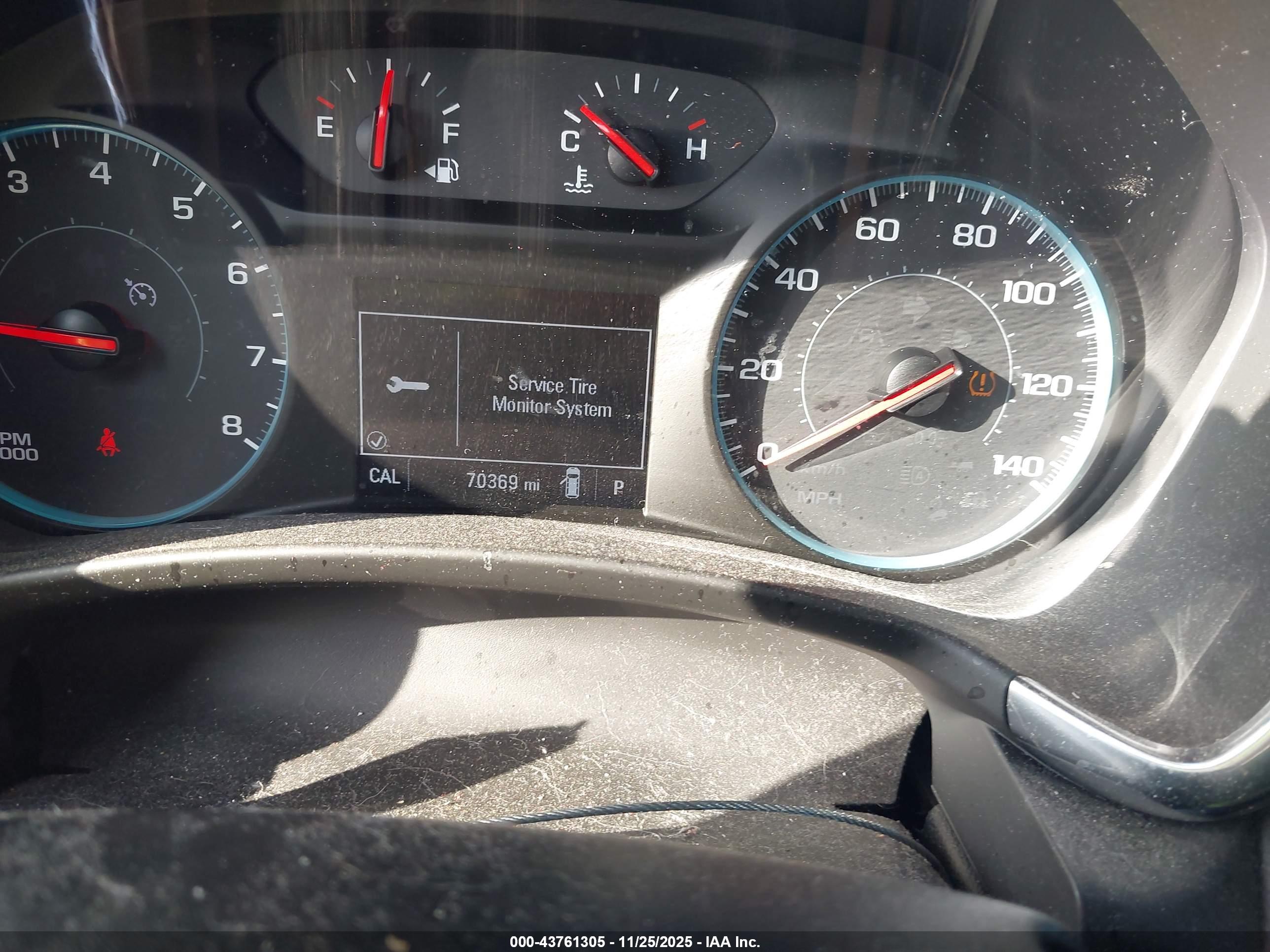 CHEVROLET EQUINOX image 7