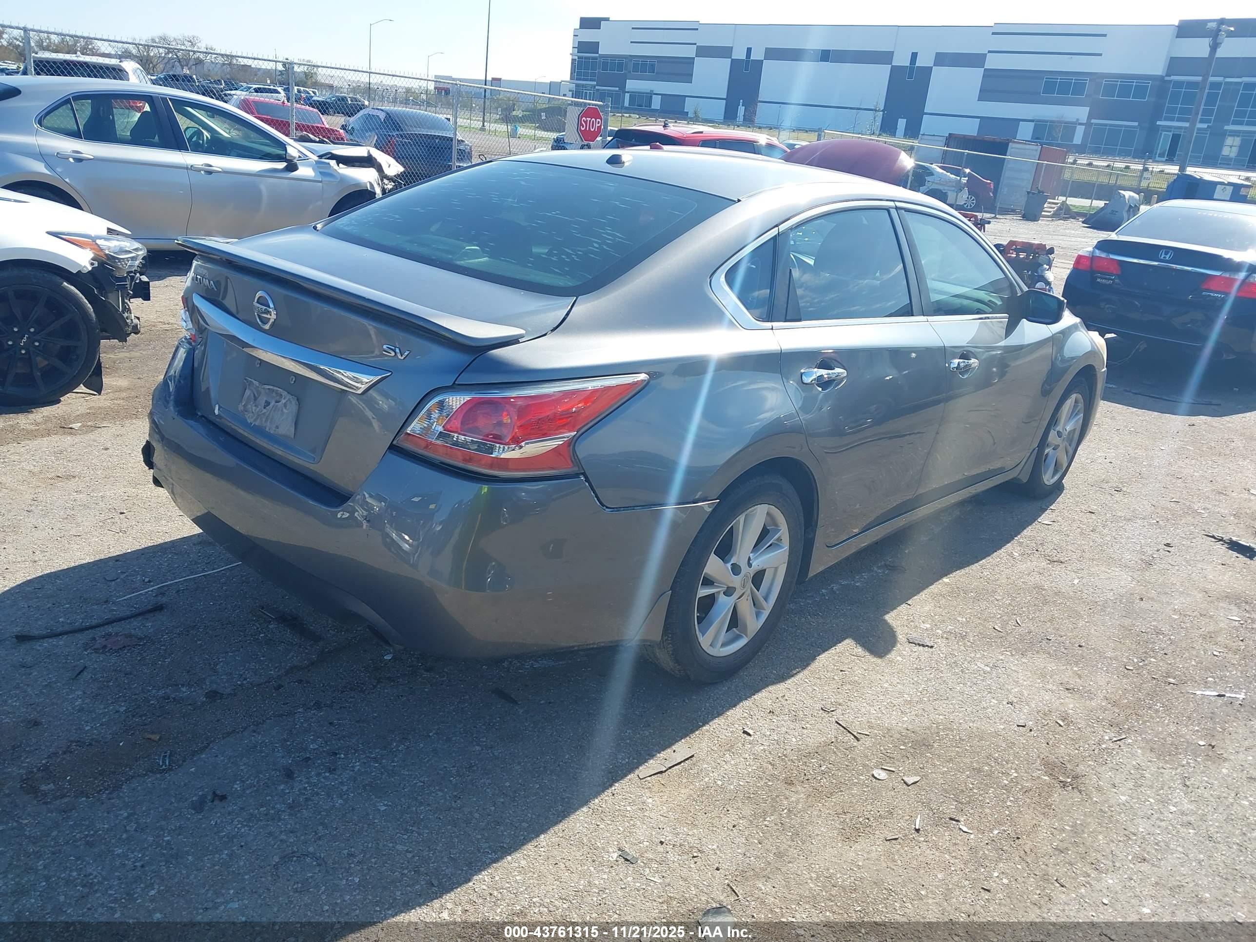 NISSAN ALTIMA image 4