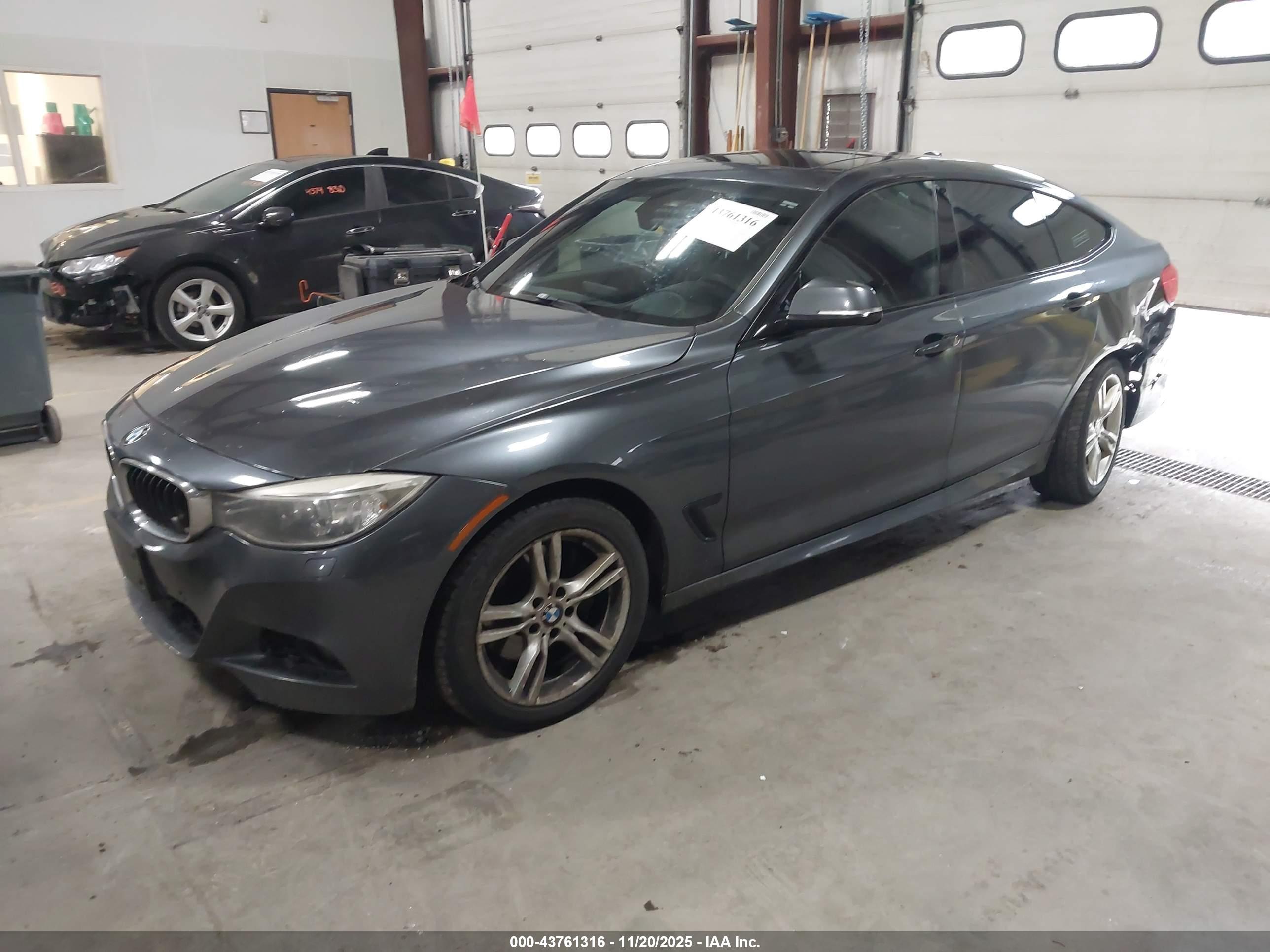 BMW 335I image 2