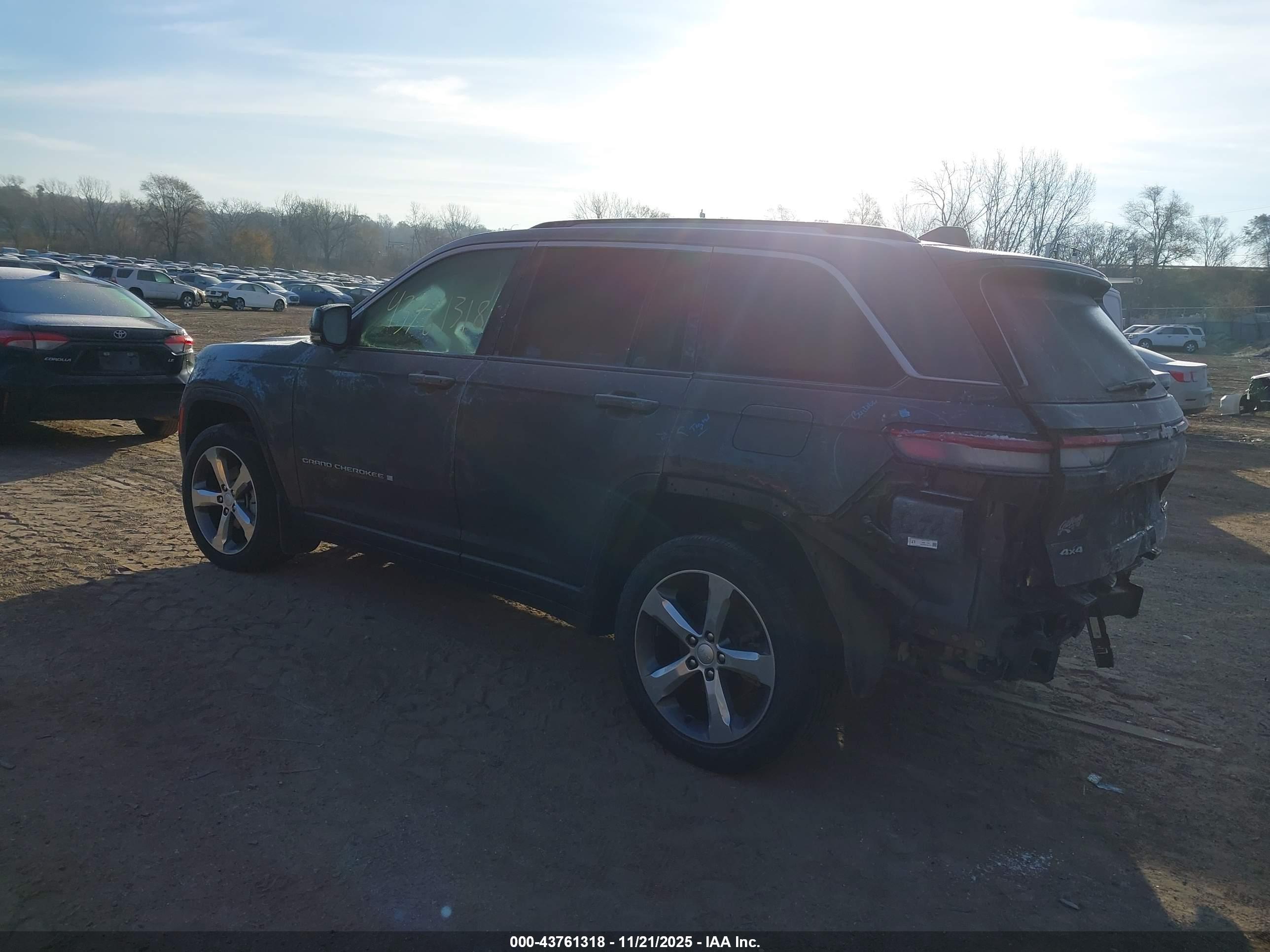 JEEP GRAND image 3