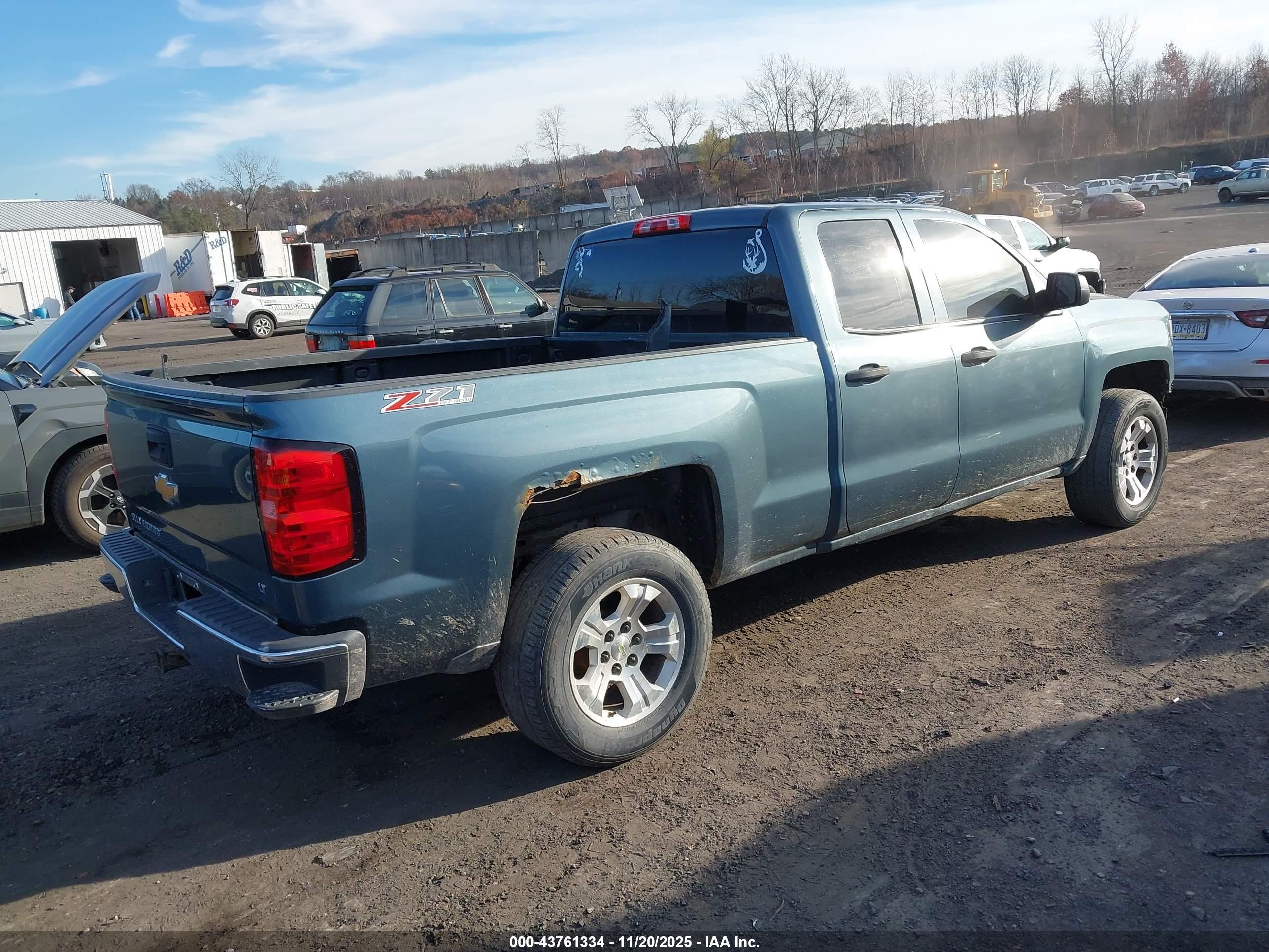 CHEVROLET SILVERADO image 4