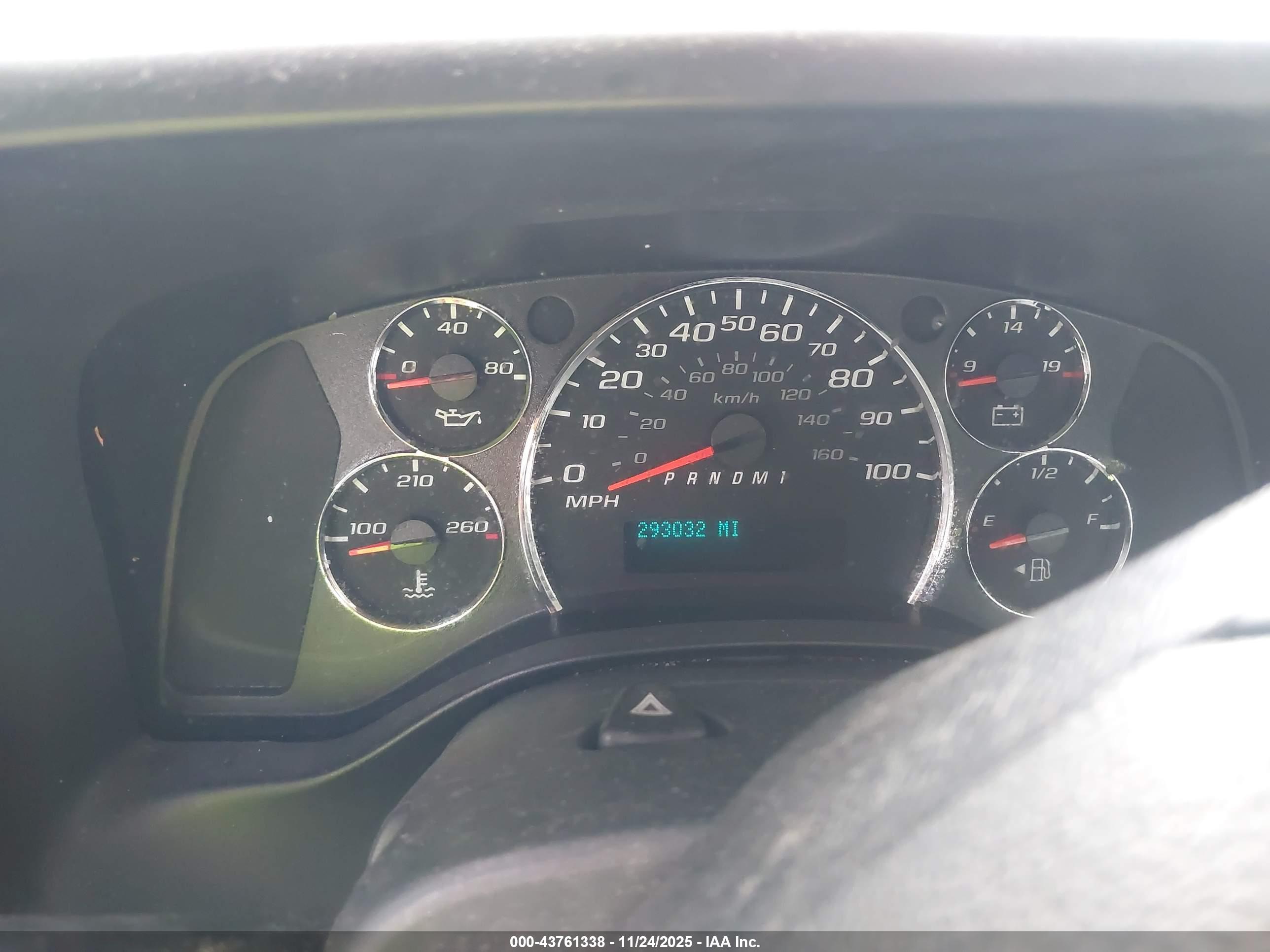GMC SAVANA image 7
