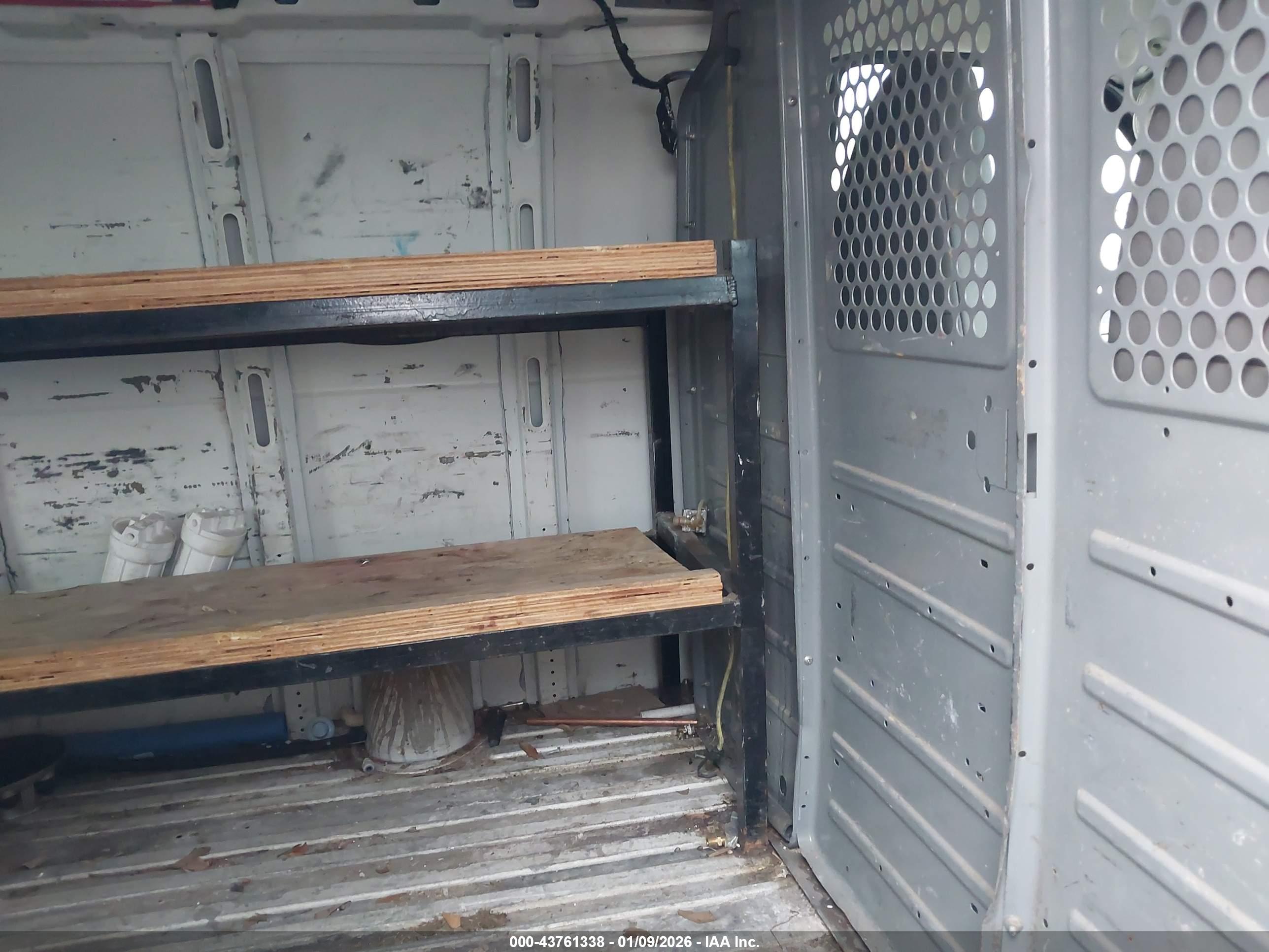 GMC SAVANA image 8