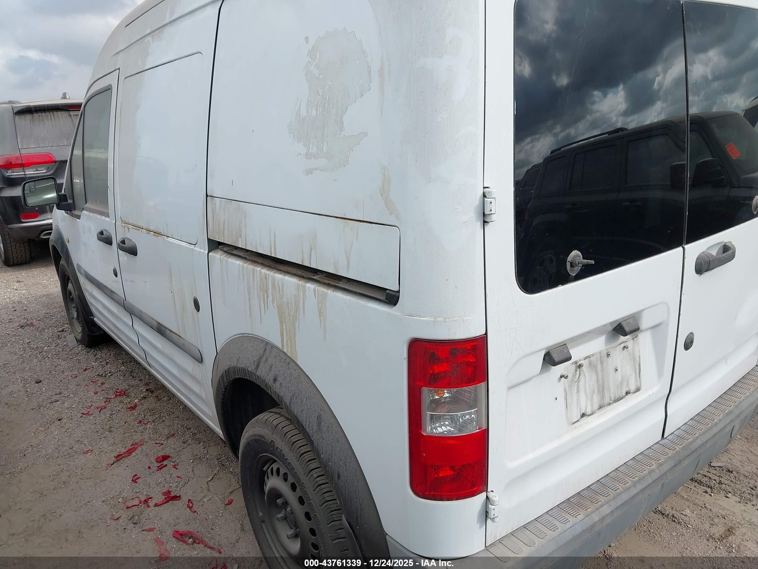 FORD TRANSIT image 6