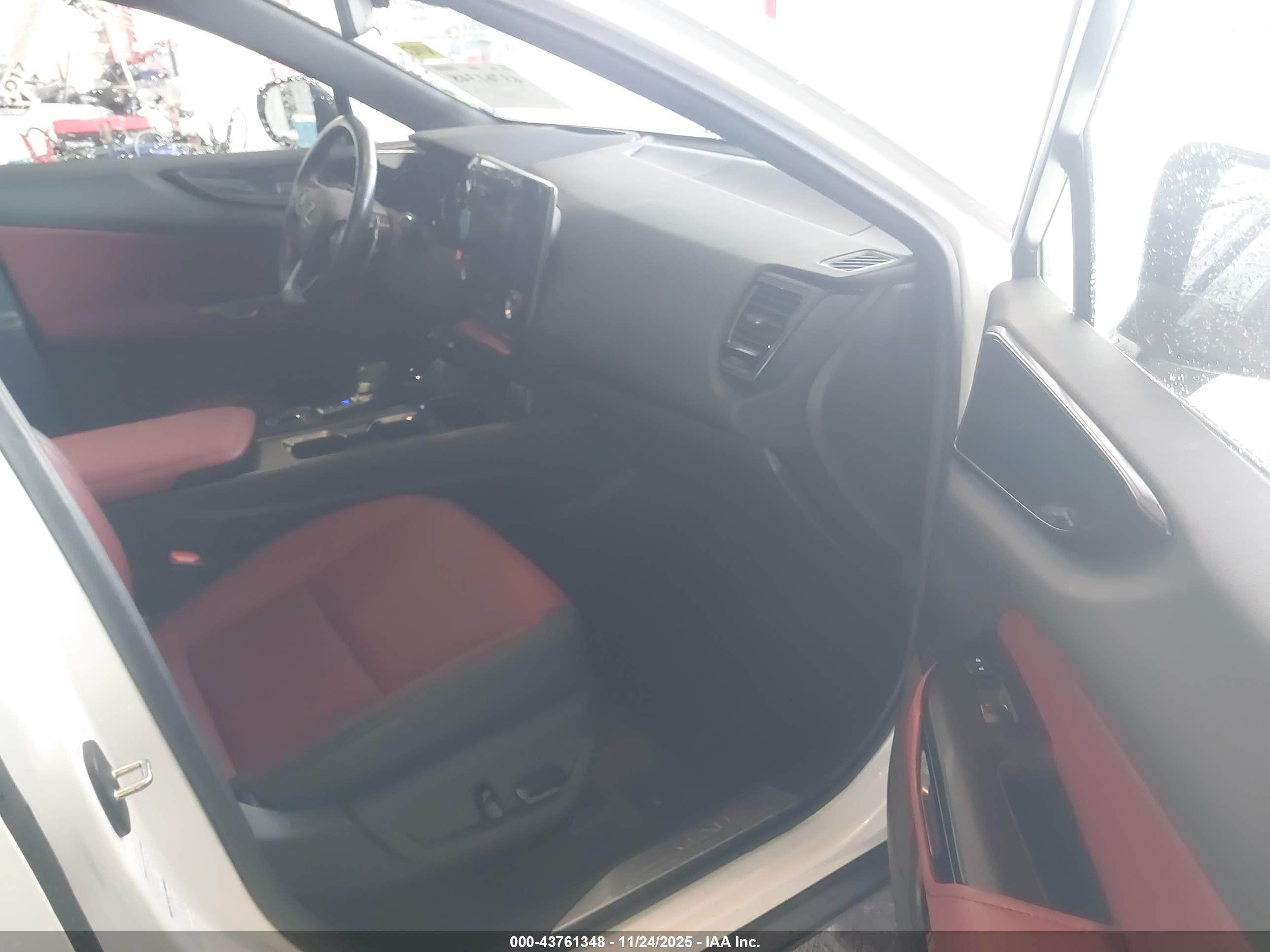 LEXUS NX image 5