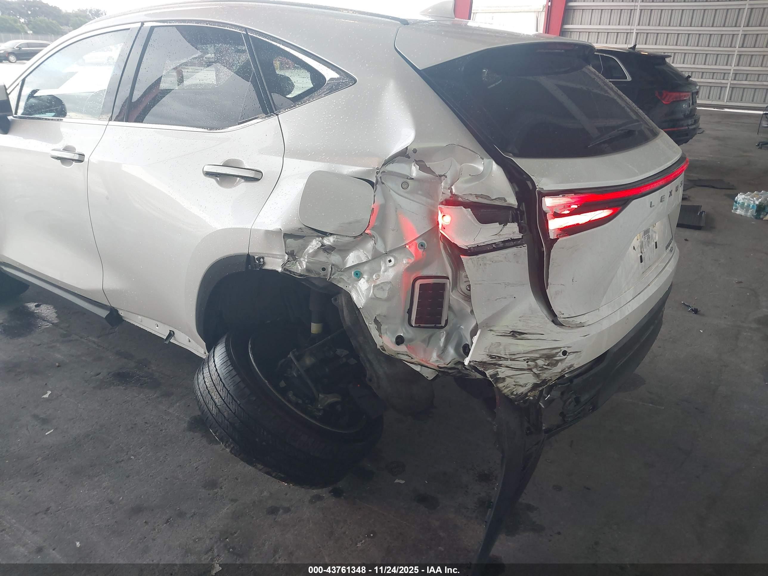 LEXUS NX image 6
