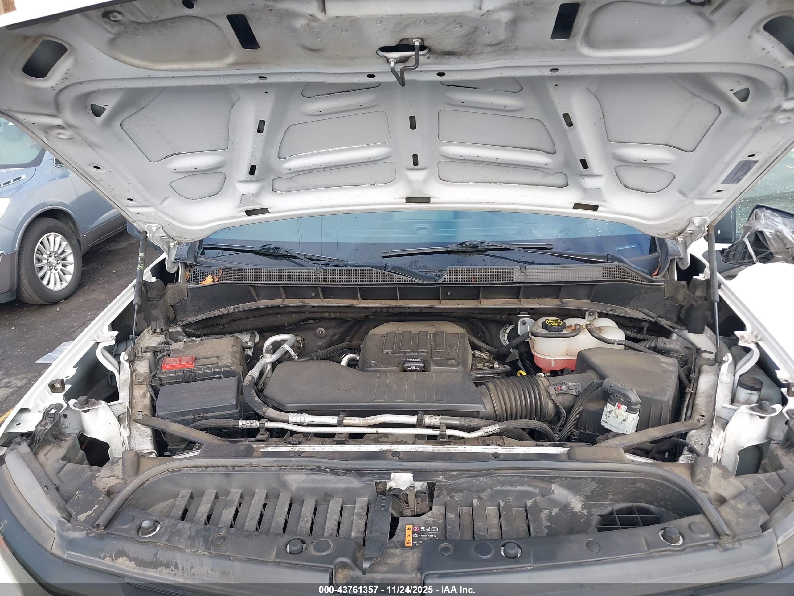 CHEVROLET SILVERADO image 10