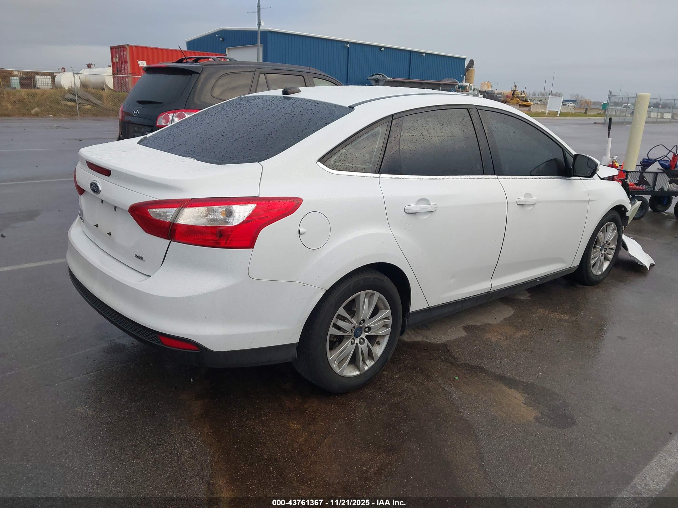 FORD FOCUS image 4