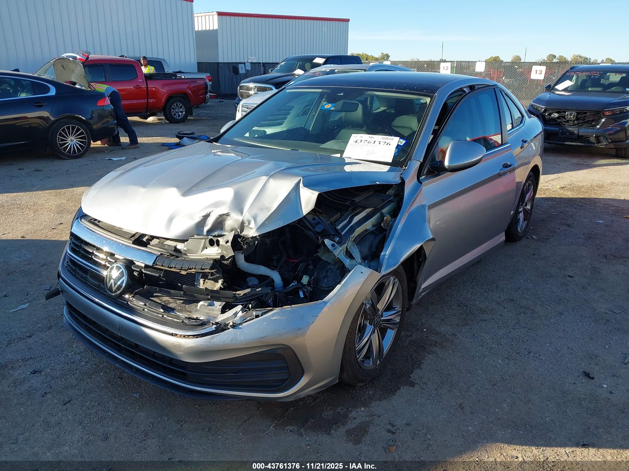 VOLKSWAGEN JETTA image 2