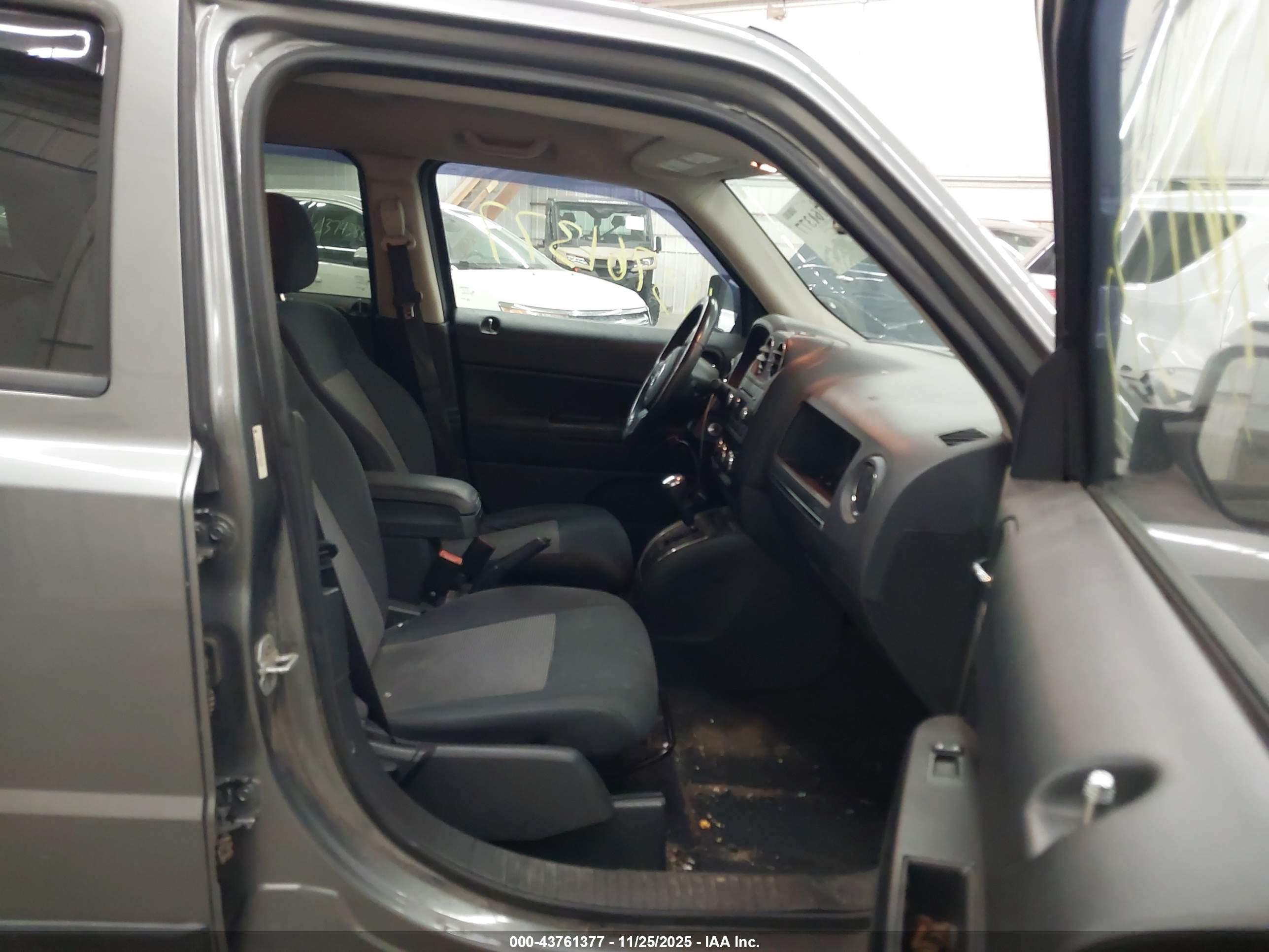 JEEP PATRIOT image 5