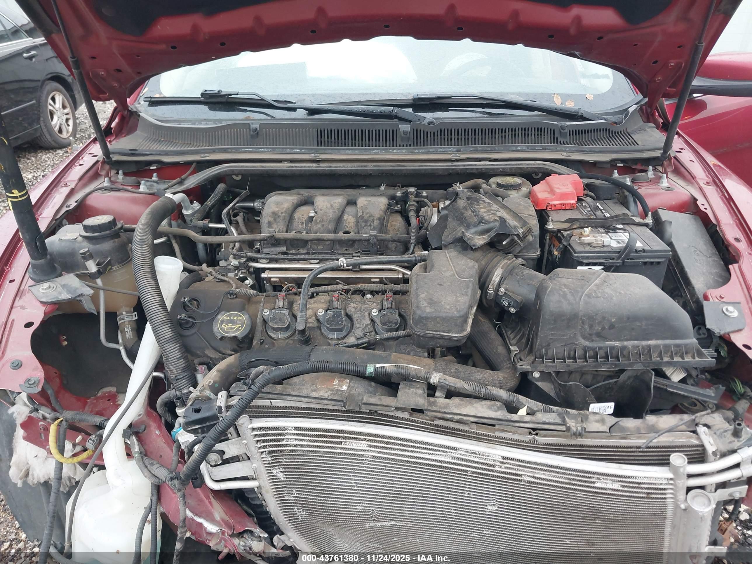 FORD TAURUS image 10