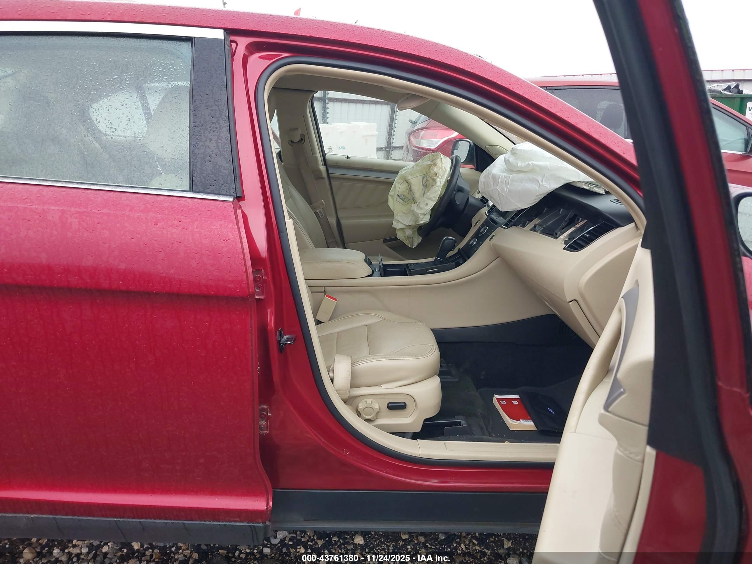 FORD TAURUS image 5