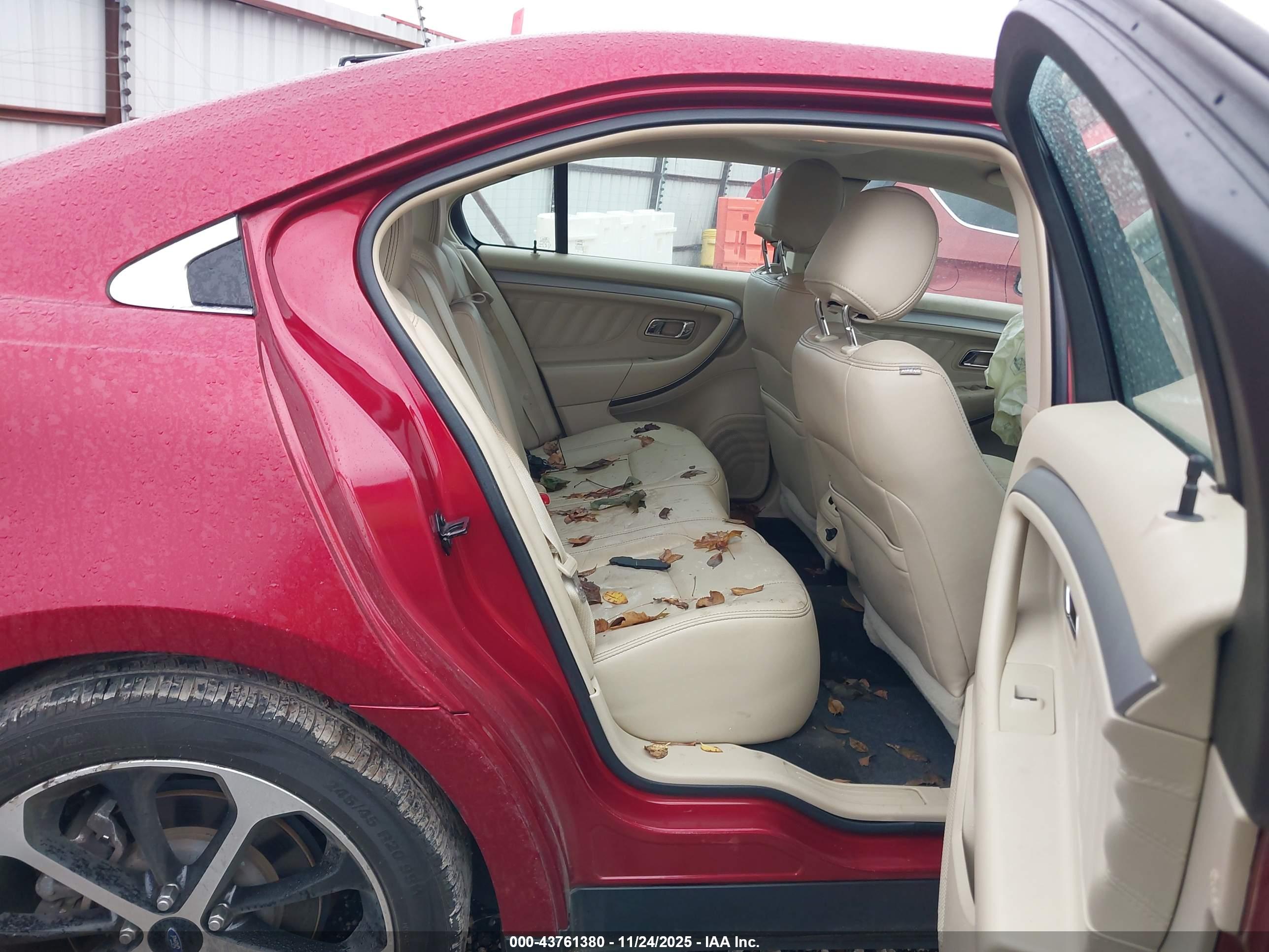FORD TAURUS image 8