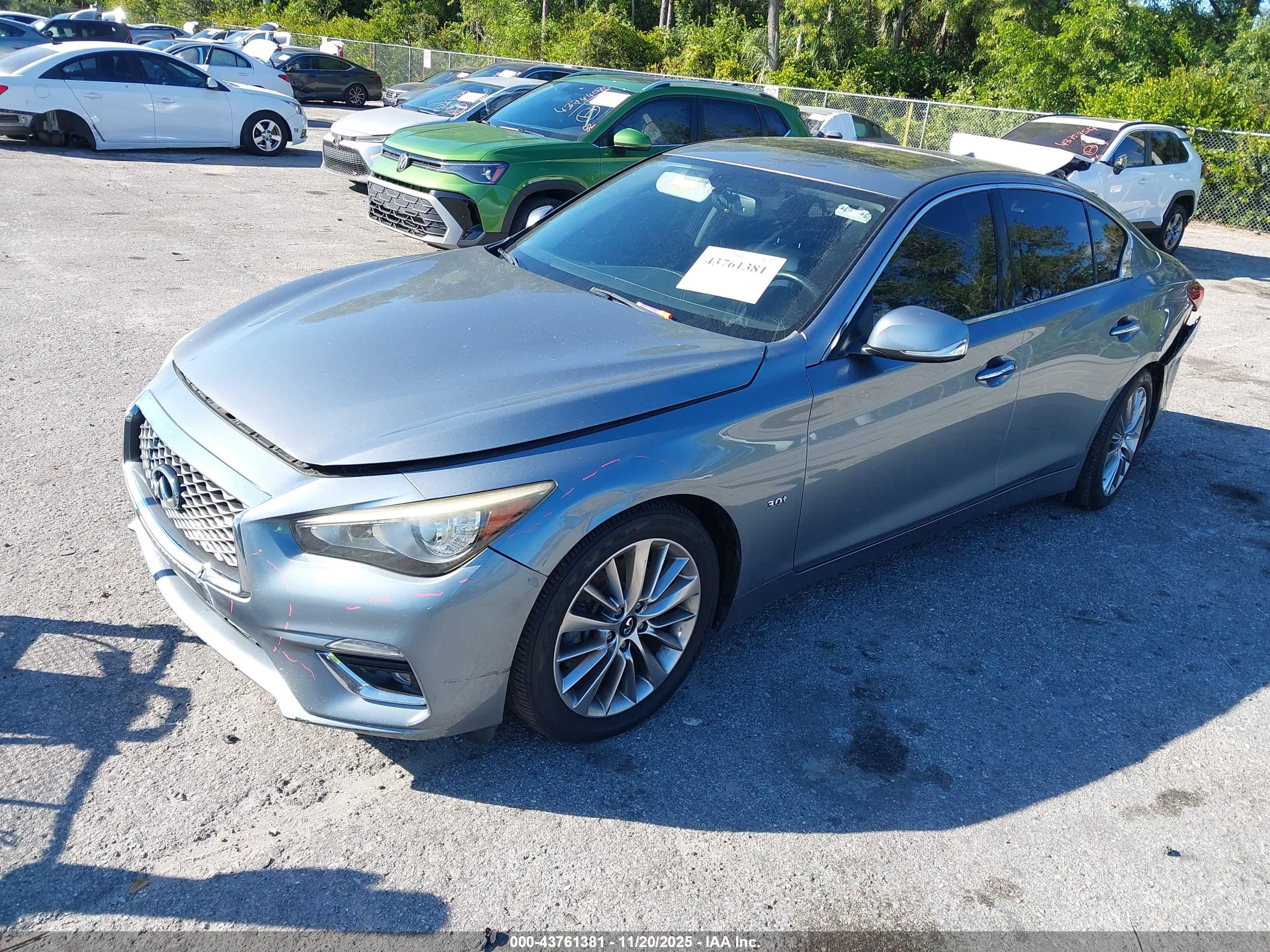 INFINITI Q50 image 2