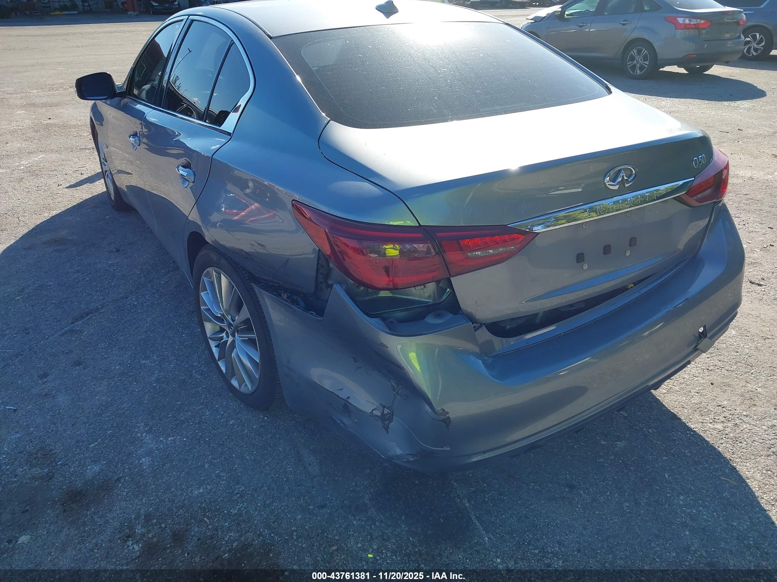 INFINITI Q50 image 6