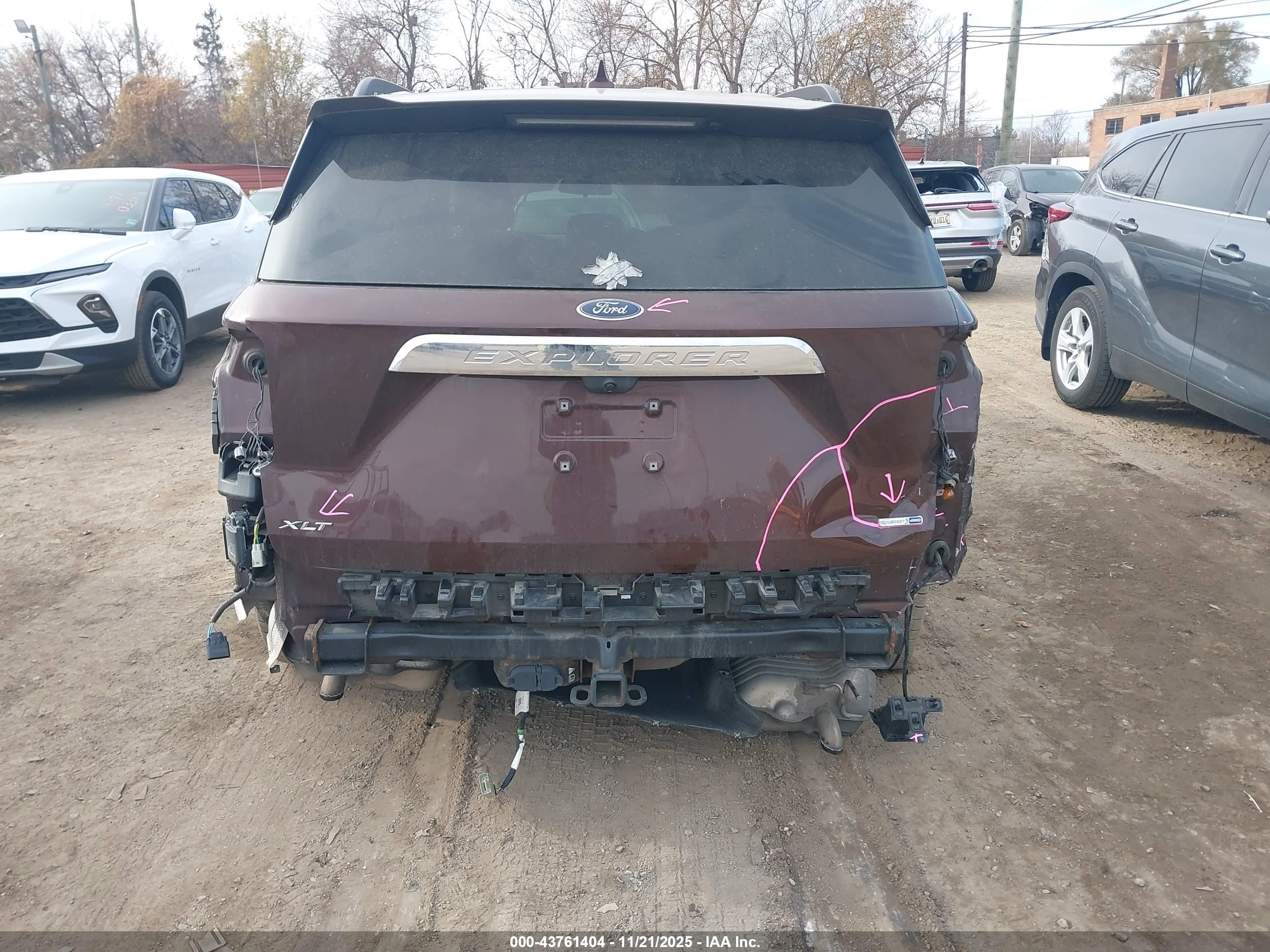 FORD EXPLORER image 6