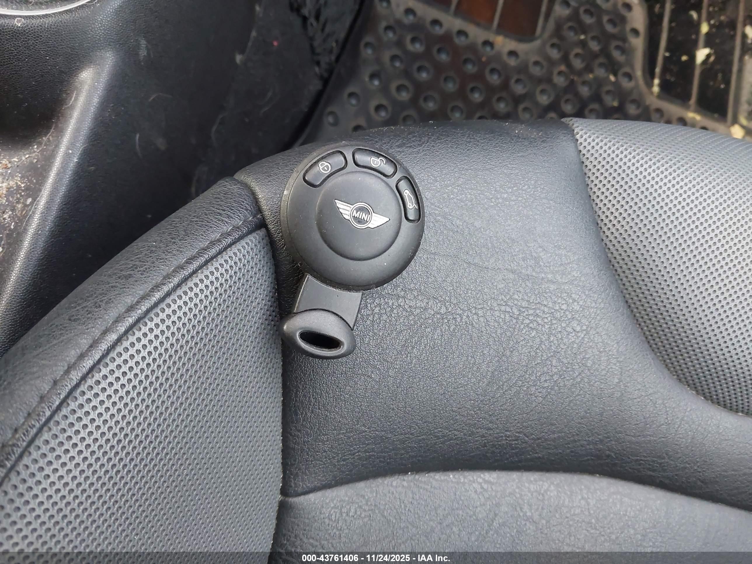MINI COOPER image 11