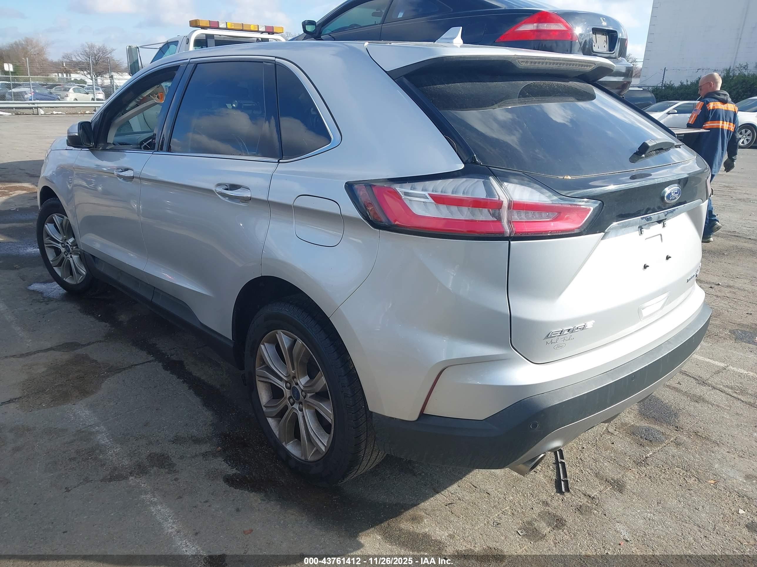 FORD EDGE image 3
