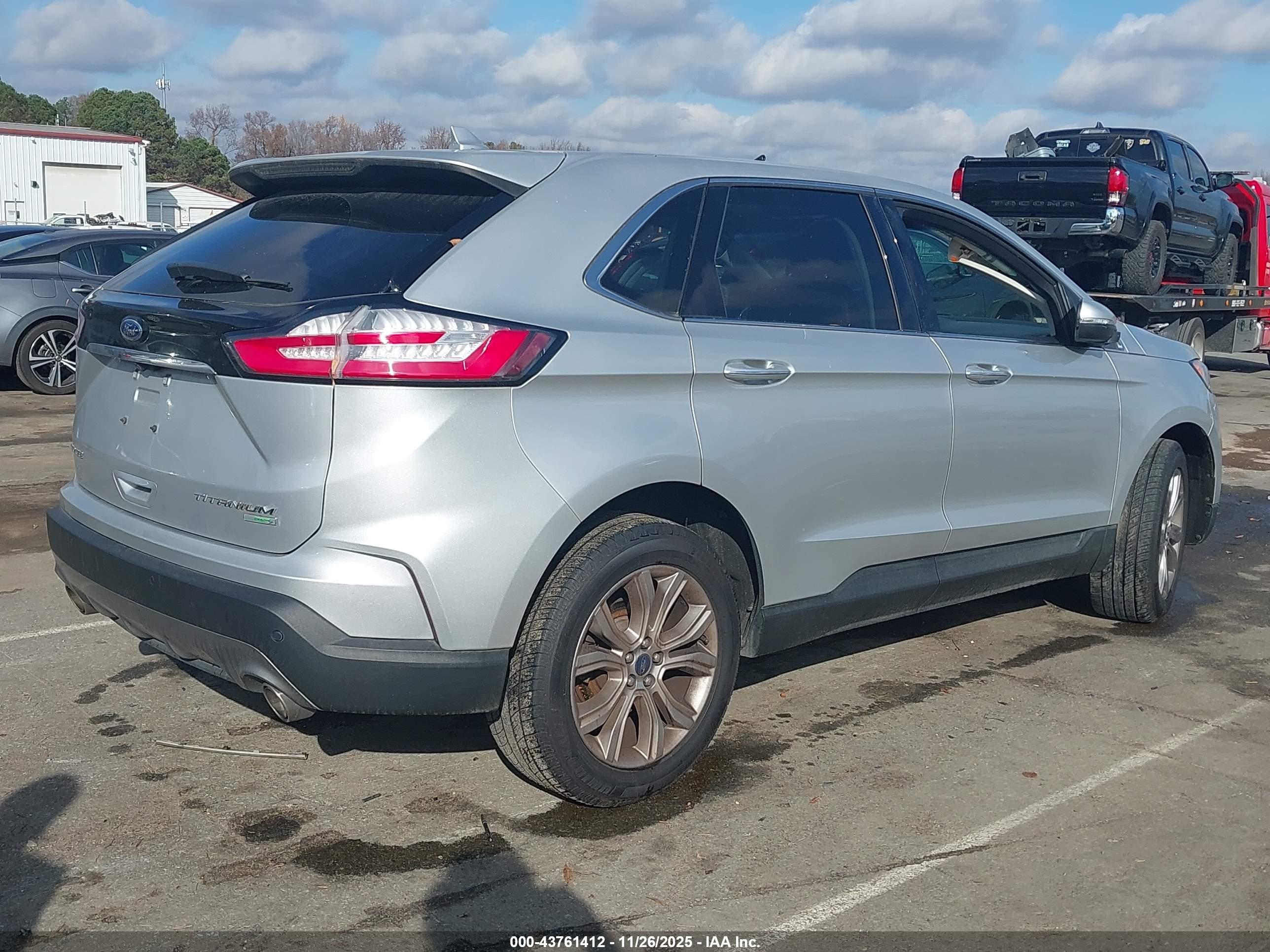 FORD EDGE image 4