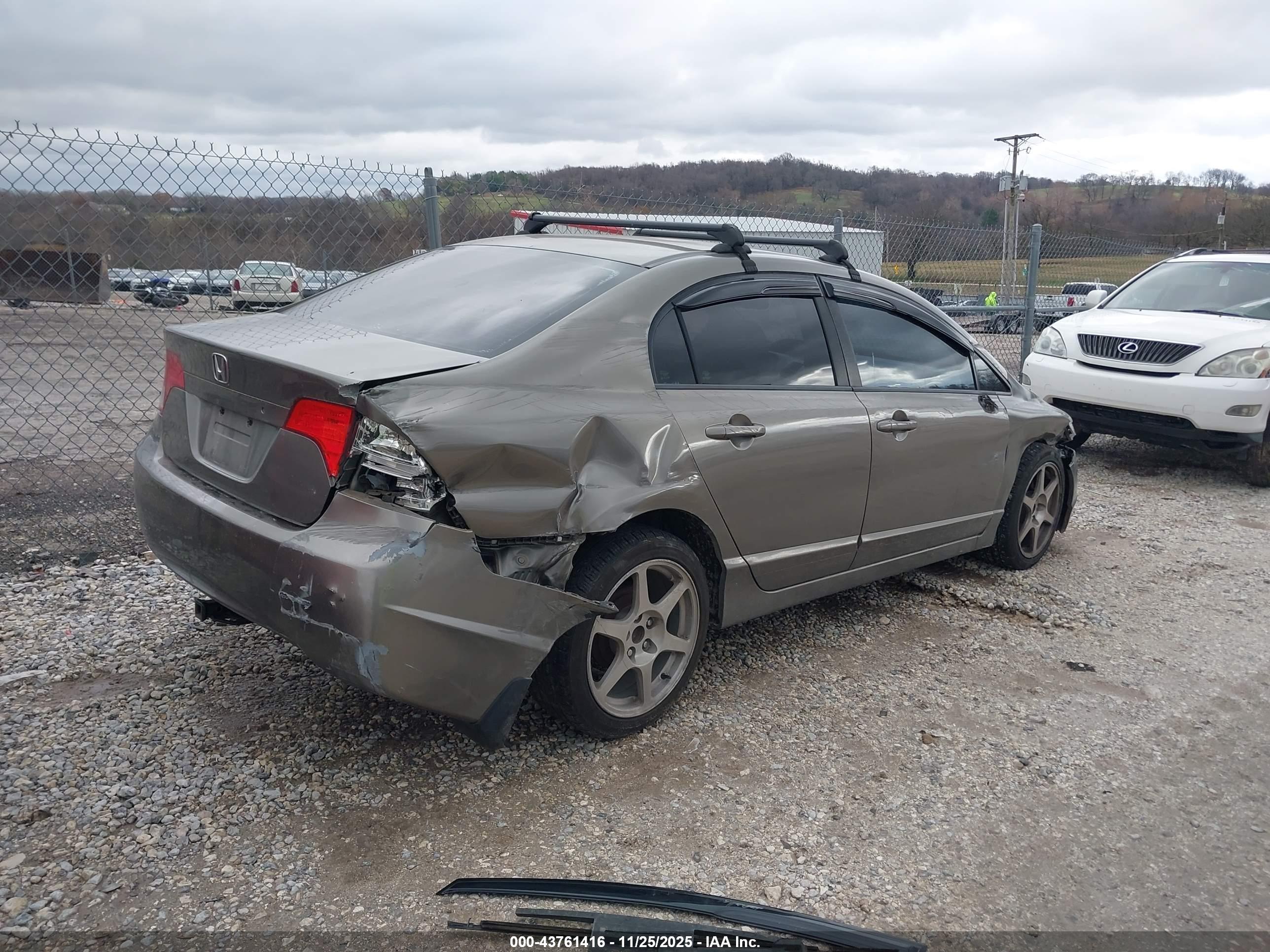 HONDA CIVIC image 4