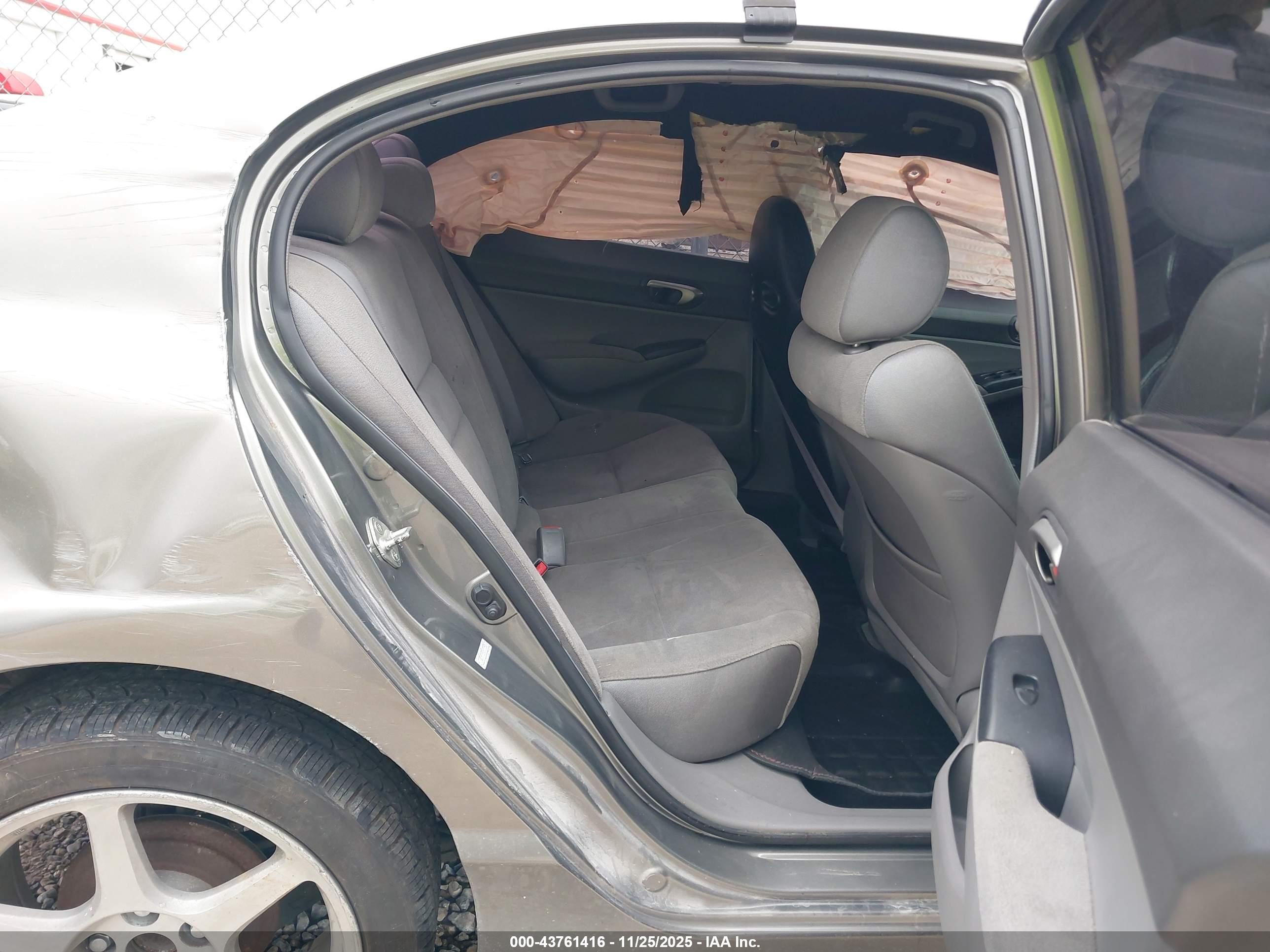 HONDA CIVIC image 8