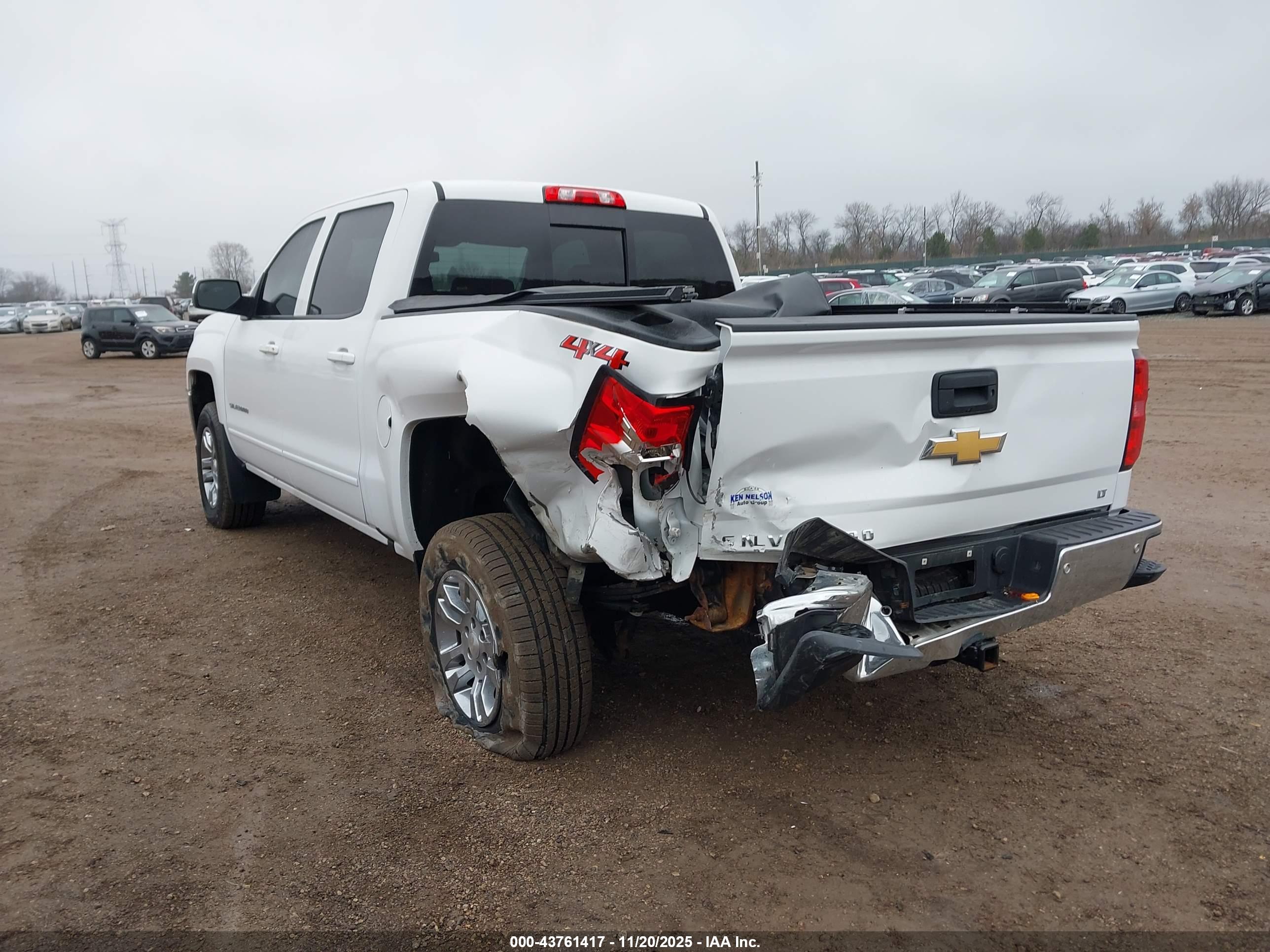 CHEVROLET SILVERADO image 3