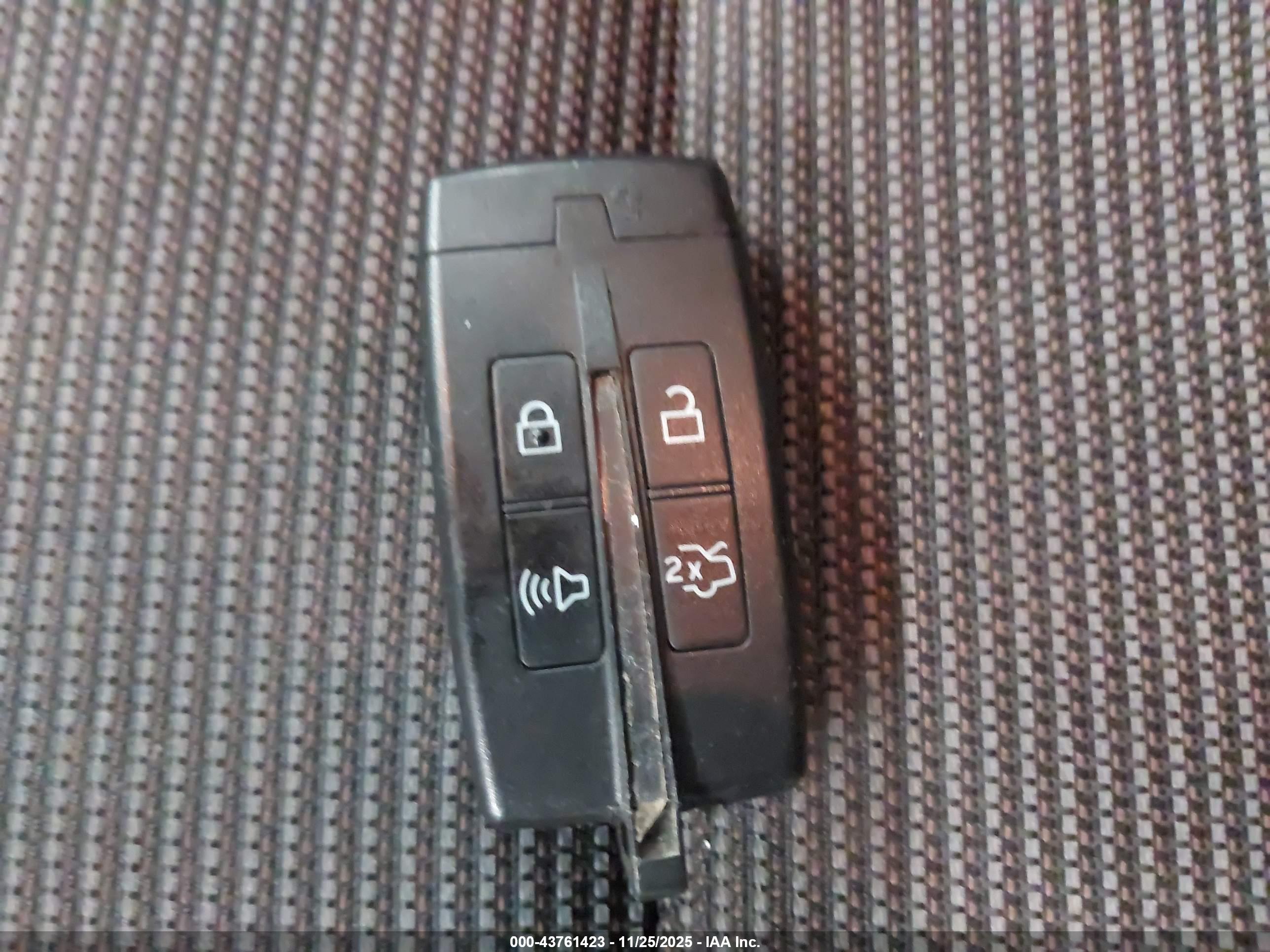 FORD TAURUS image 11