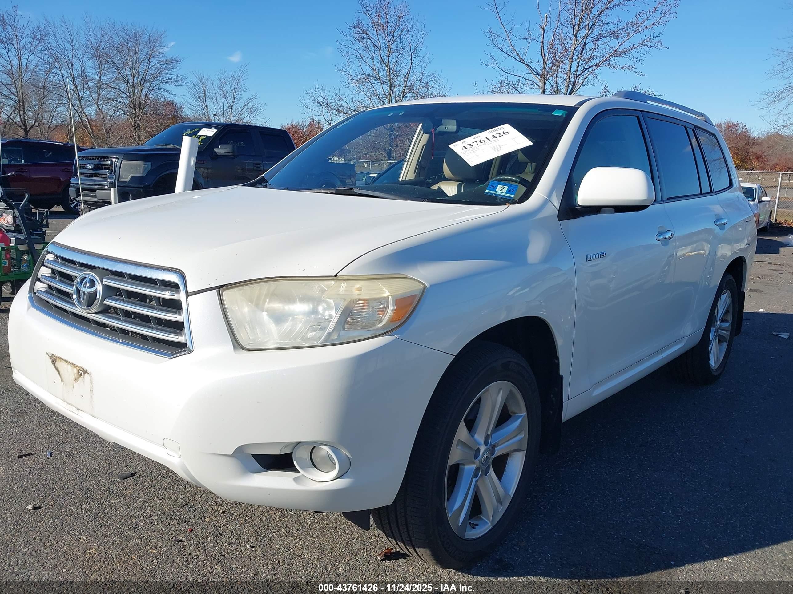 TOYOTA HIGHLANDER image 2