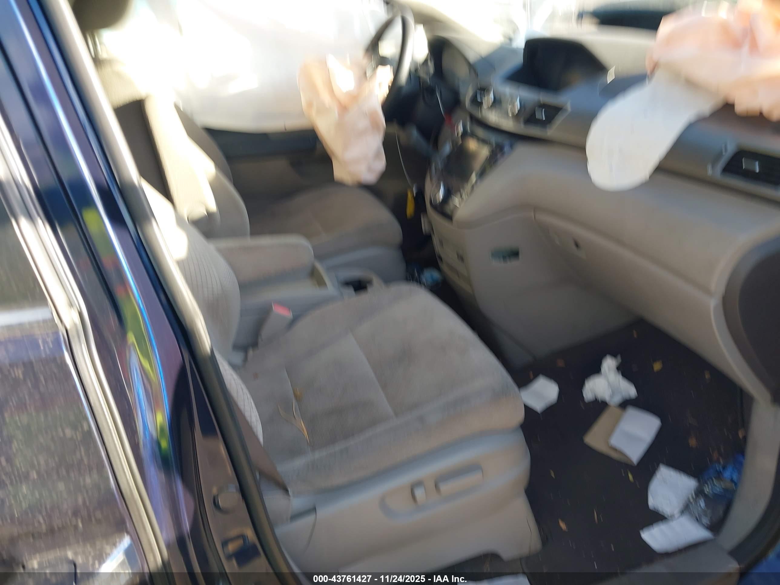 HONDA ODYSSEY image 5