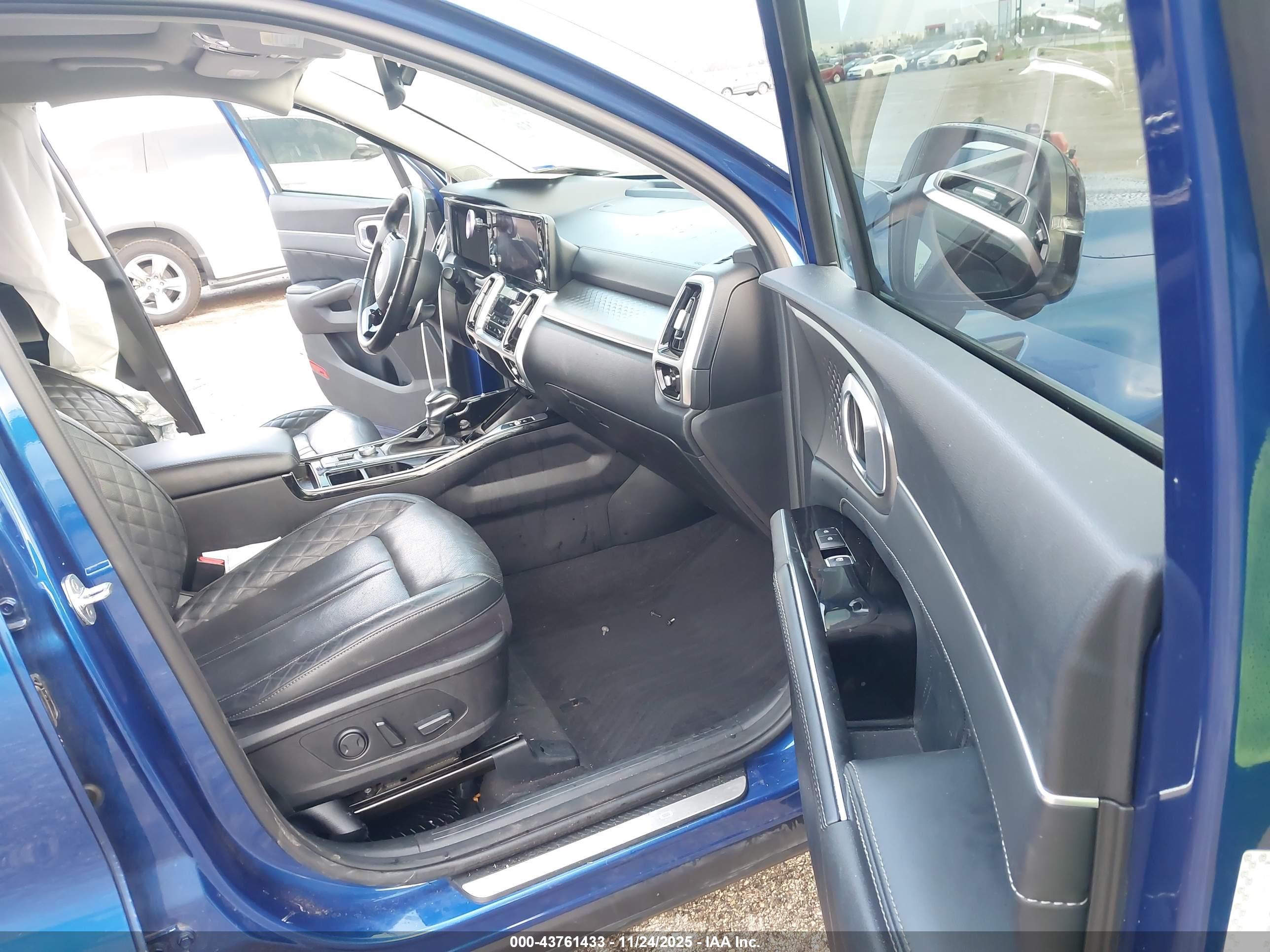 KIA SORENTO image 5