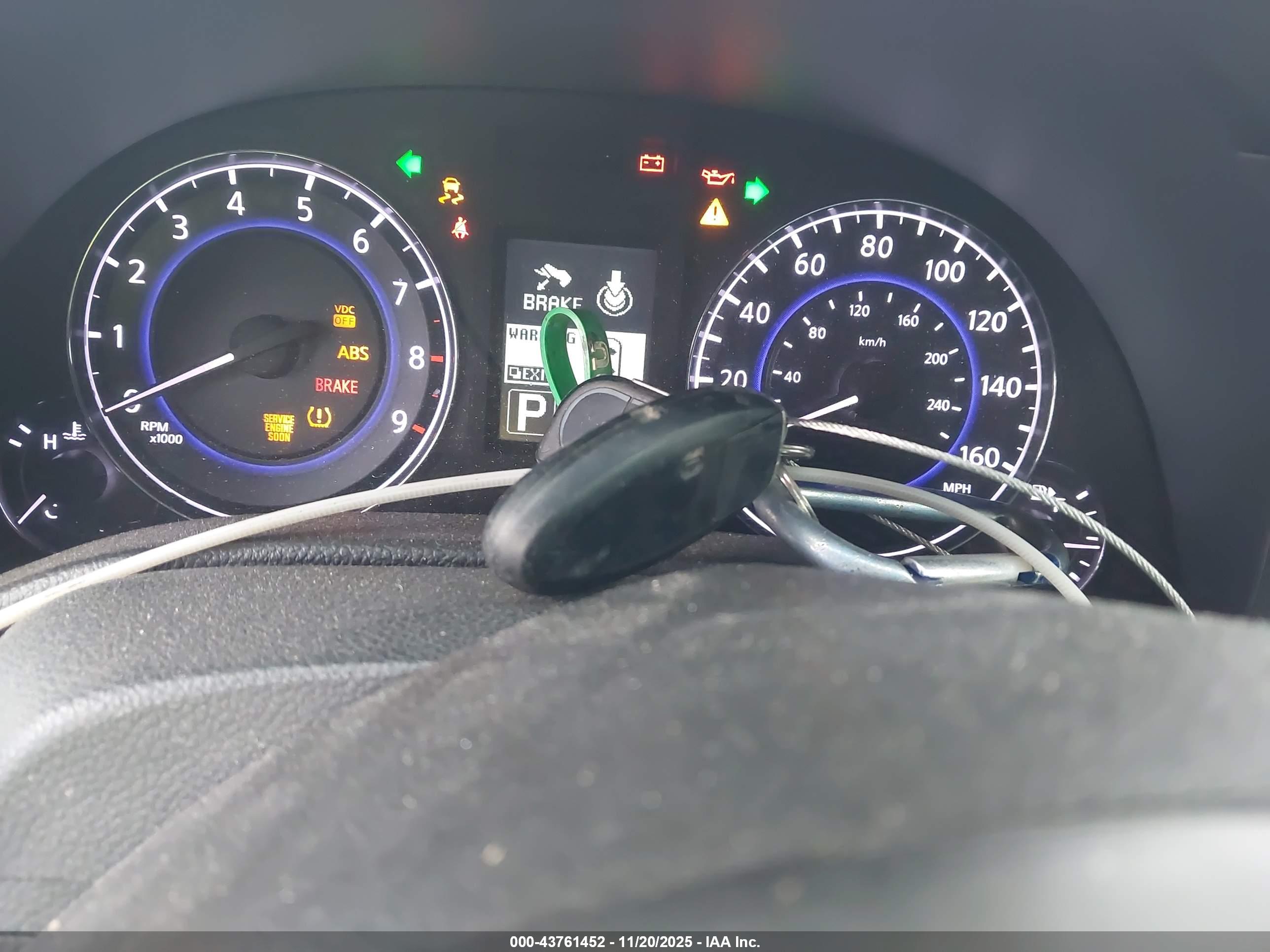 INFINITI G37 image 11