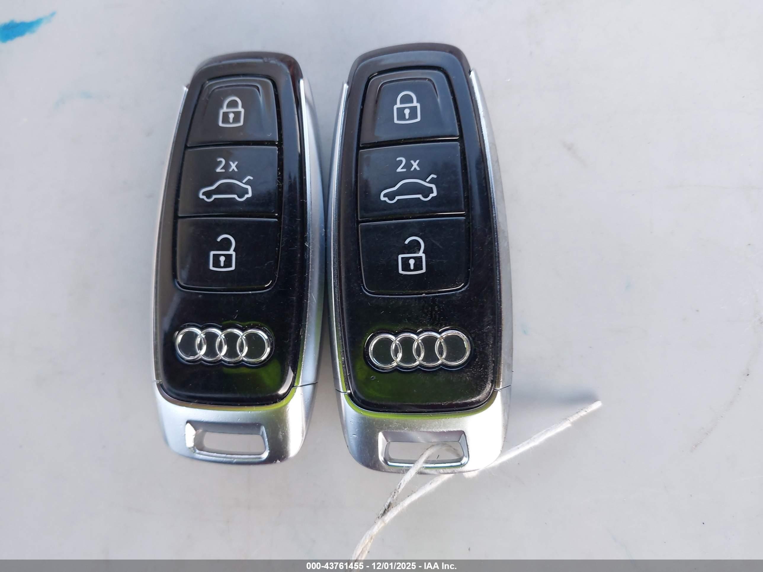 AUDI Q8 image 11