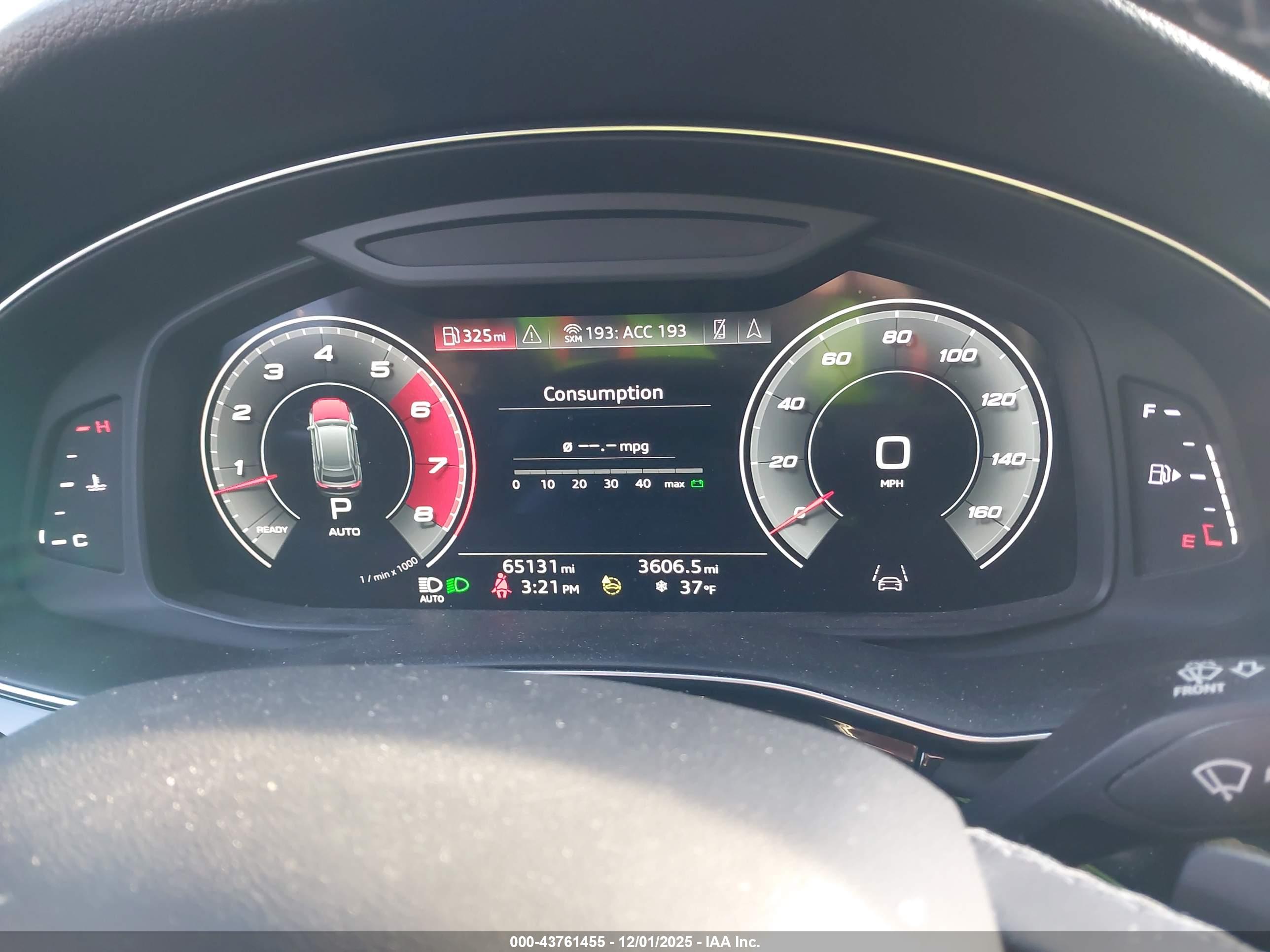 AUDI Q8 image 7