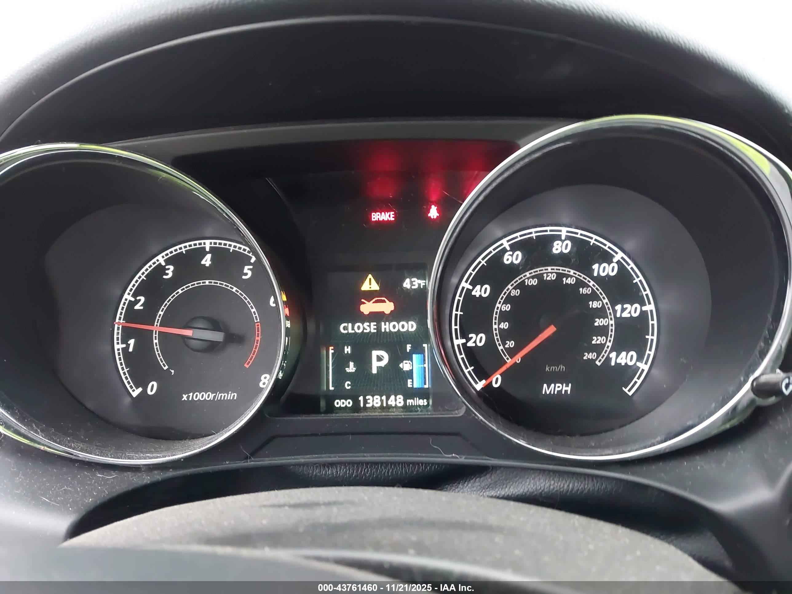 MITSUBISHI OUTLANDER image 7