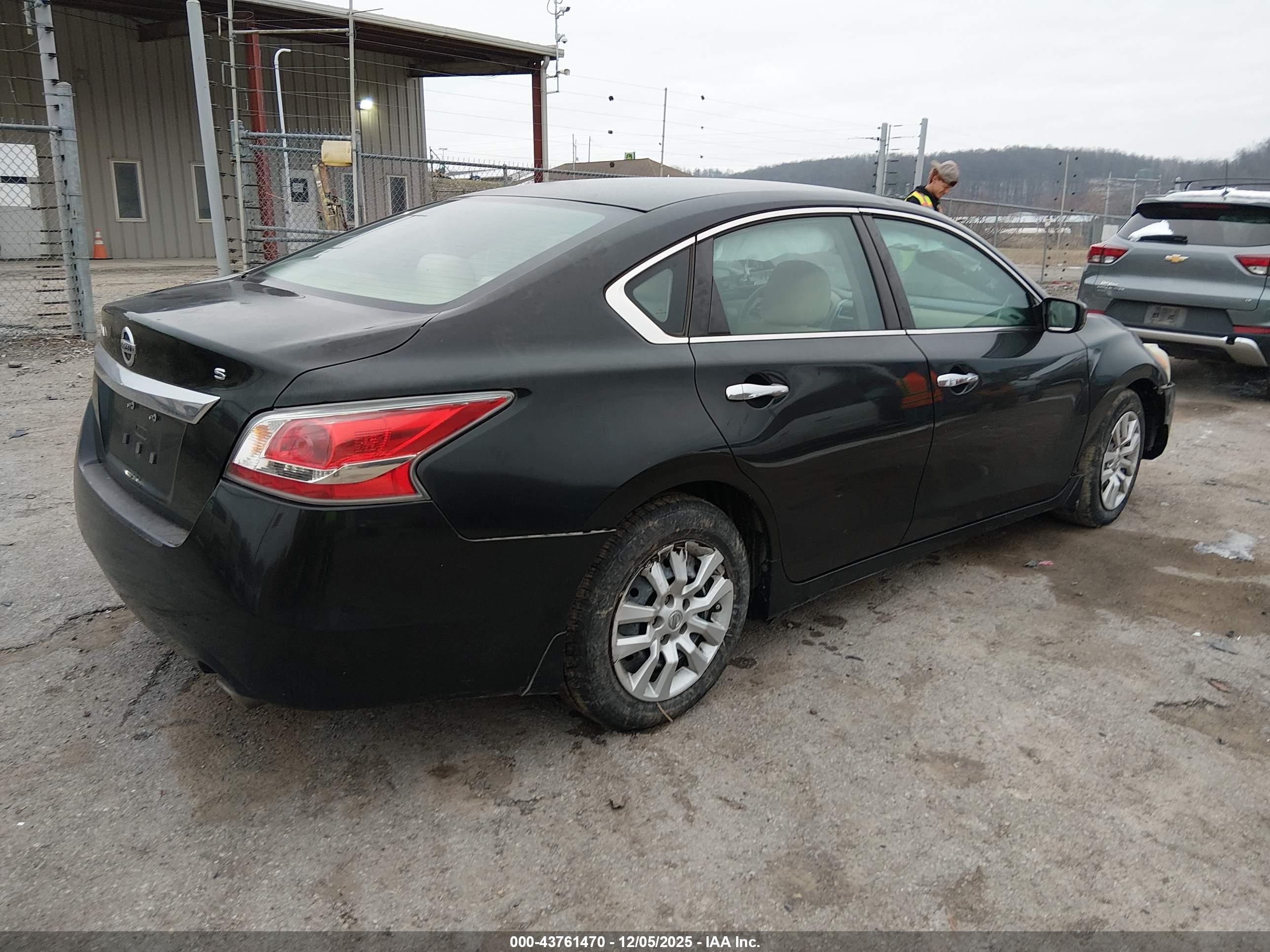 NISSAN ALTIMA image 4
