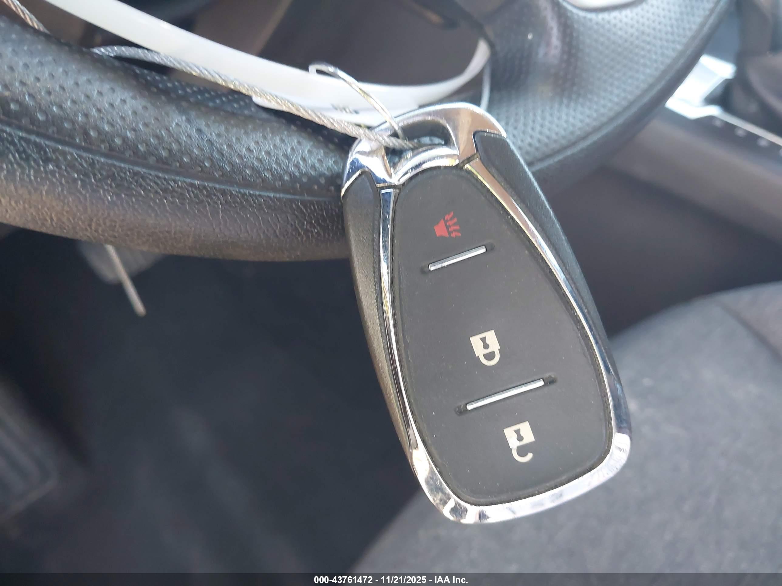CHEVROLET EQUINOX image 11