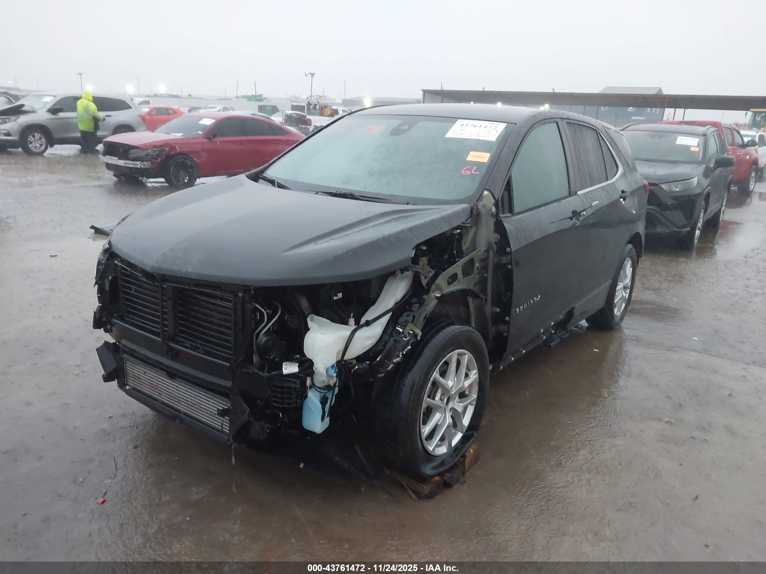 CHEVROLET EQUINOX image 2