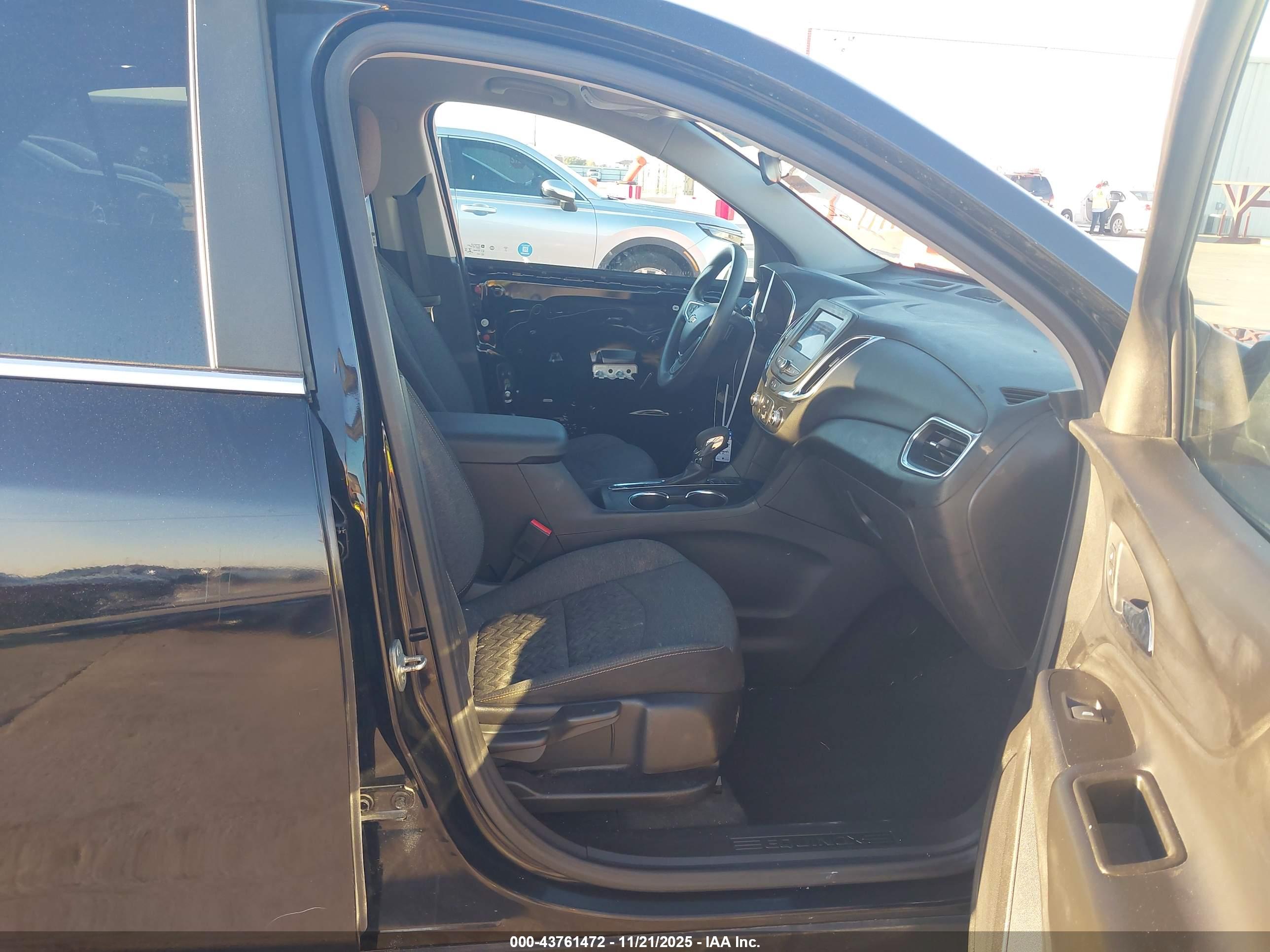 CHEVROLET EQUINOX image 5