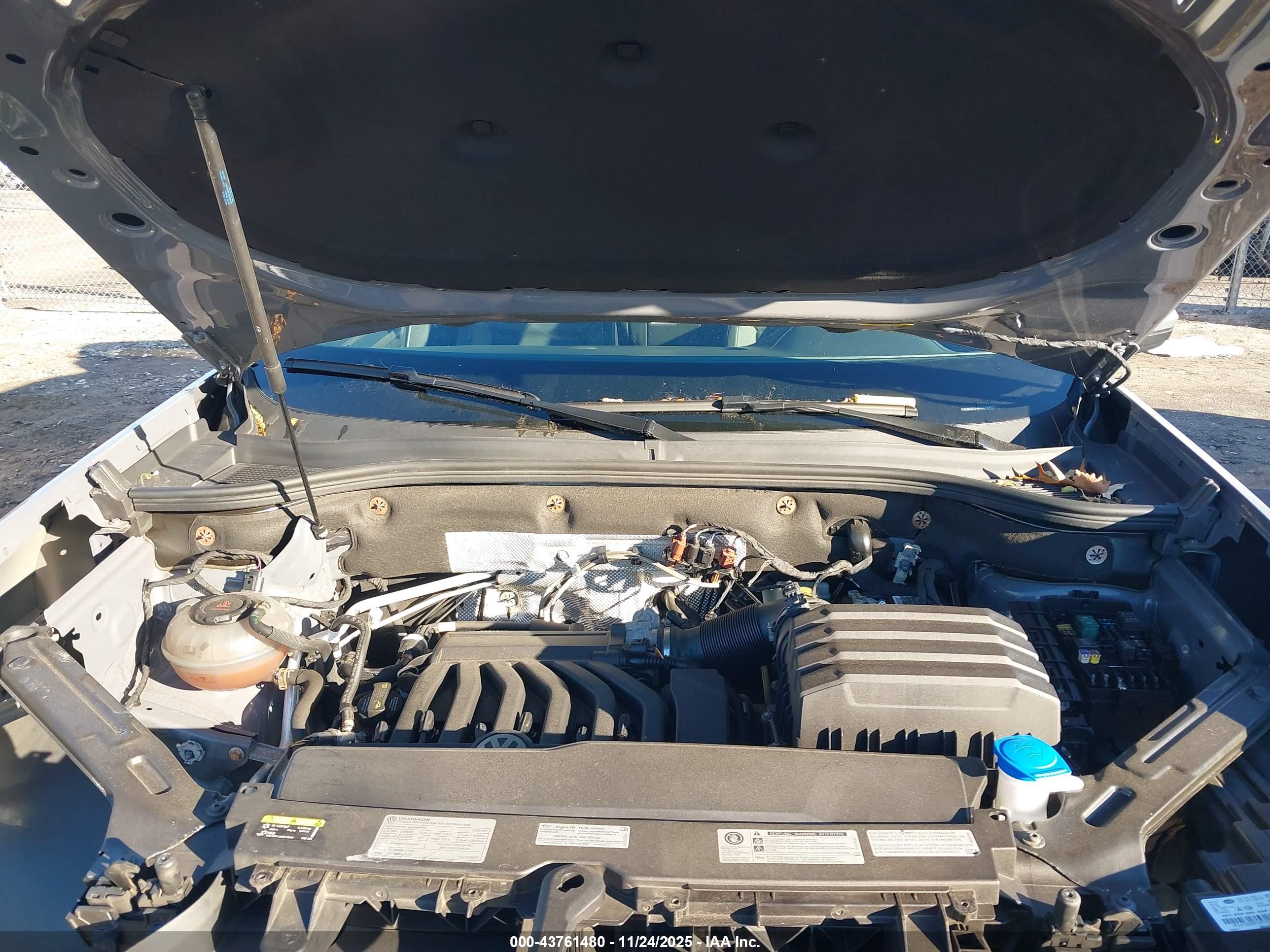 VOLKSWAGEN ATLAS image 10
