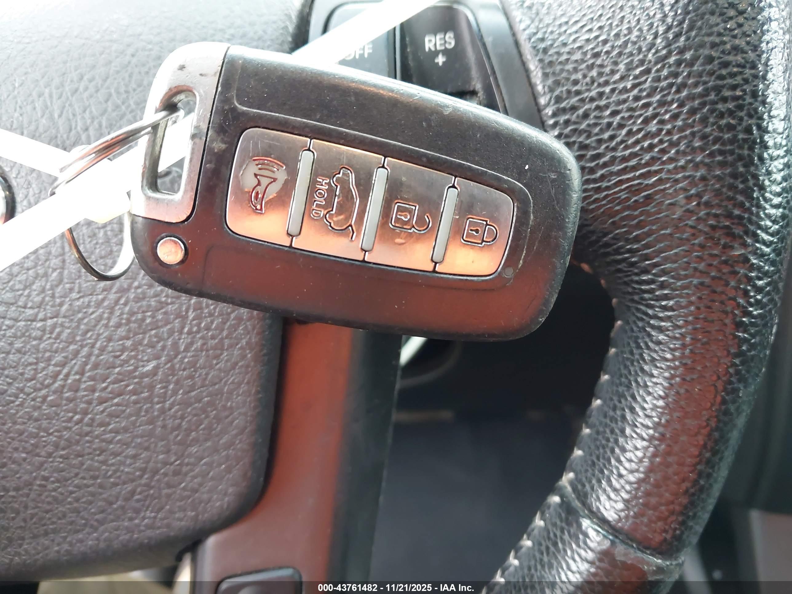 KIA SORENTO image 11
