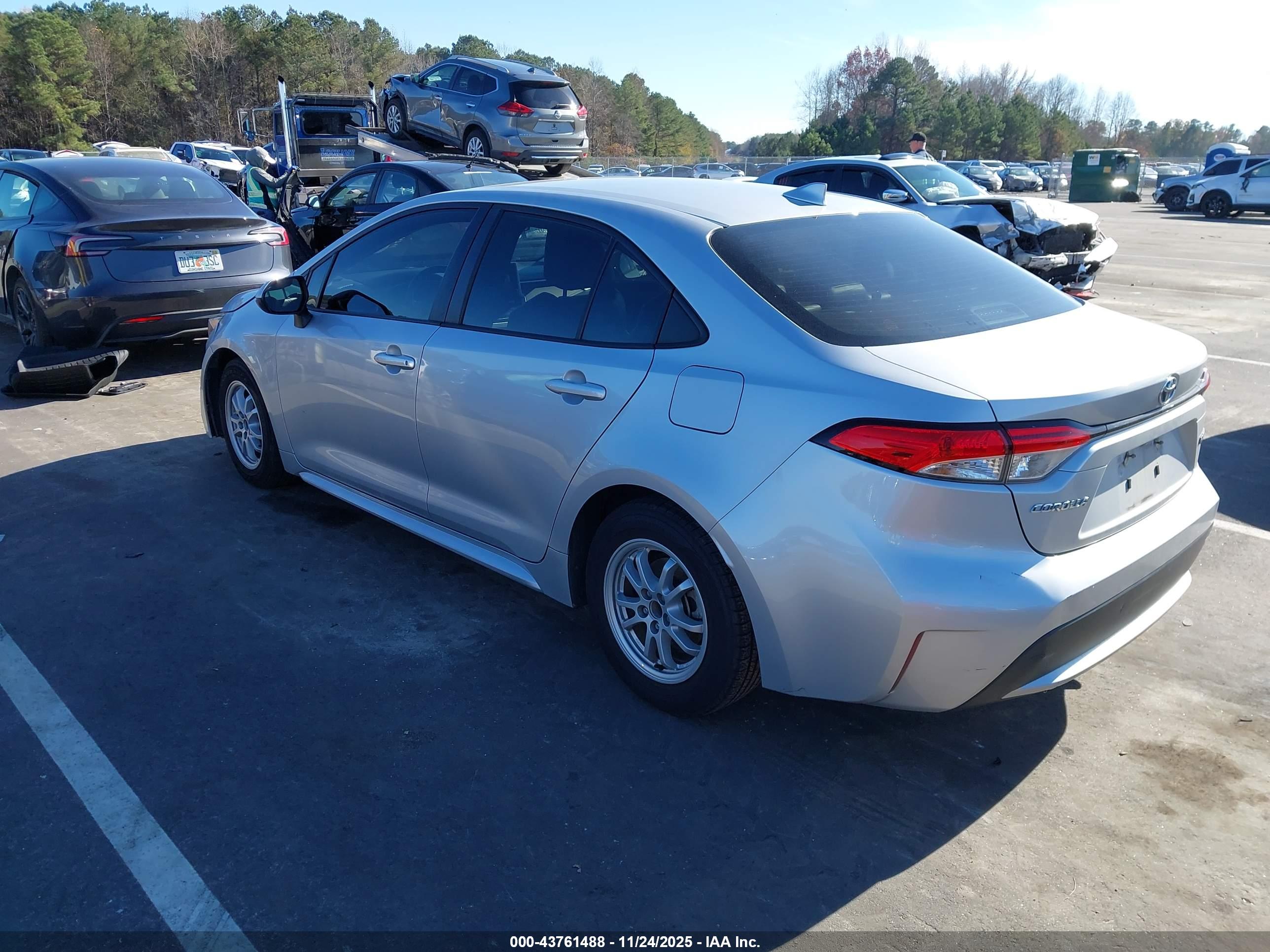 TOYOTA COROLLA image 3