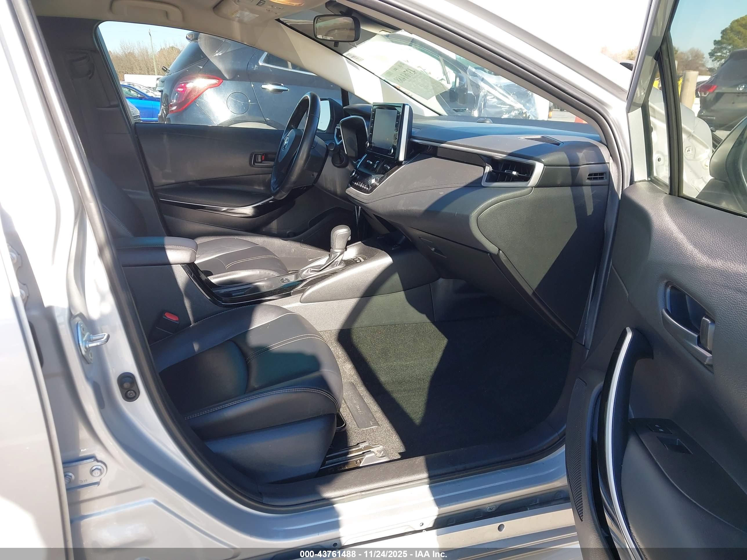 TOYOTA COROLLA image 5