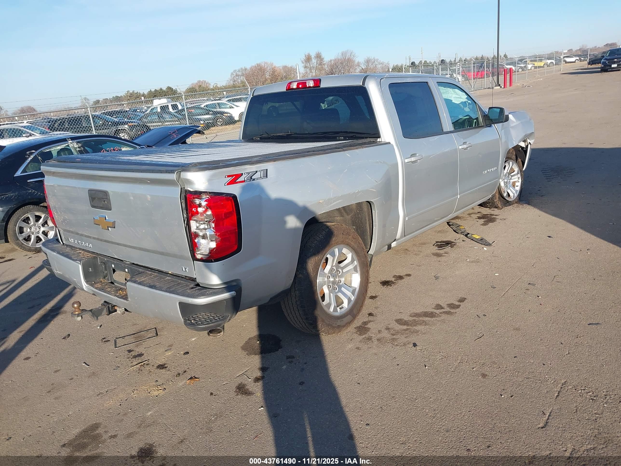 CHEVROLET SILVERADO image 4