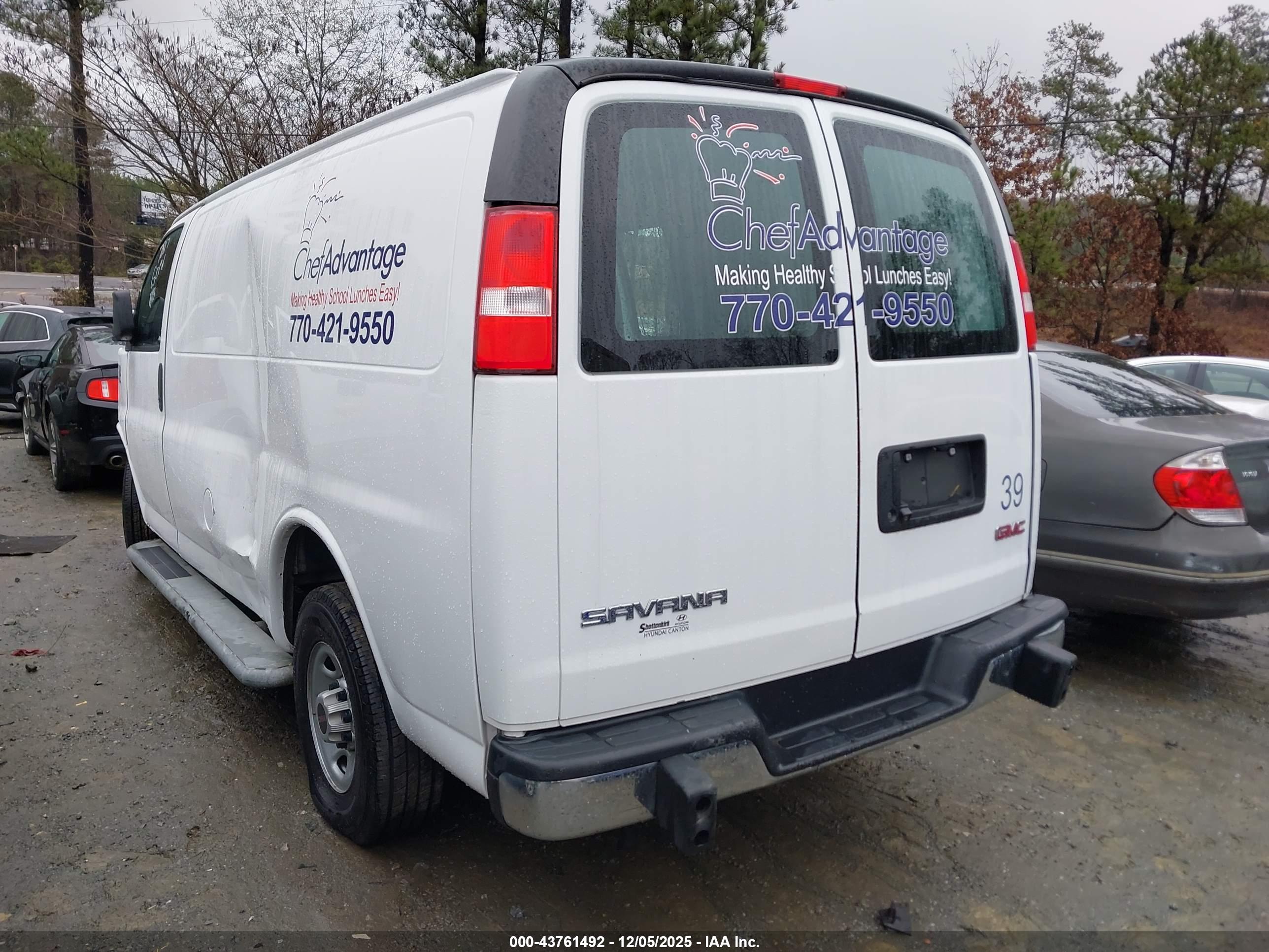 GMC SAVANA image 3