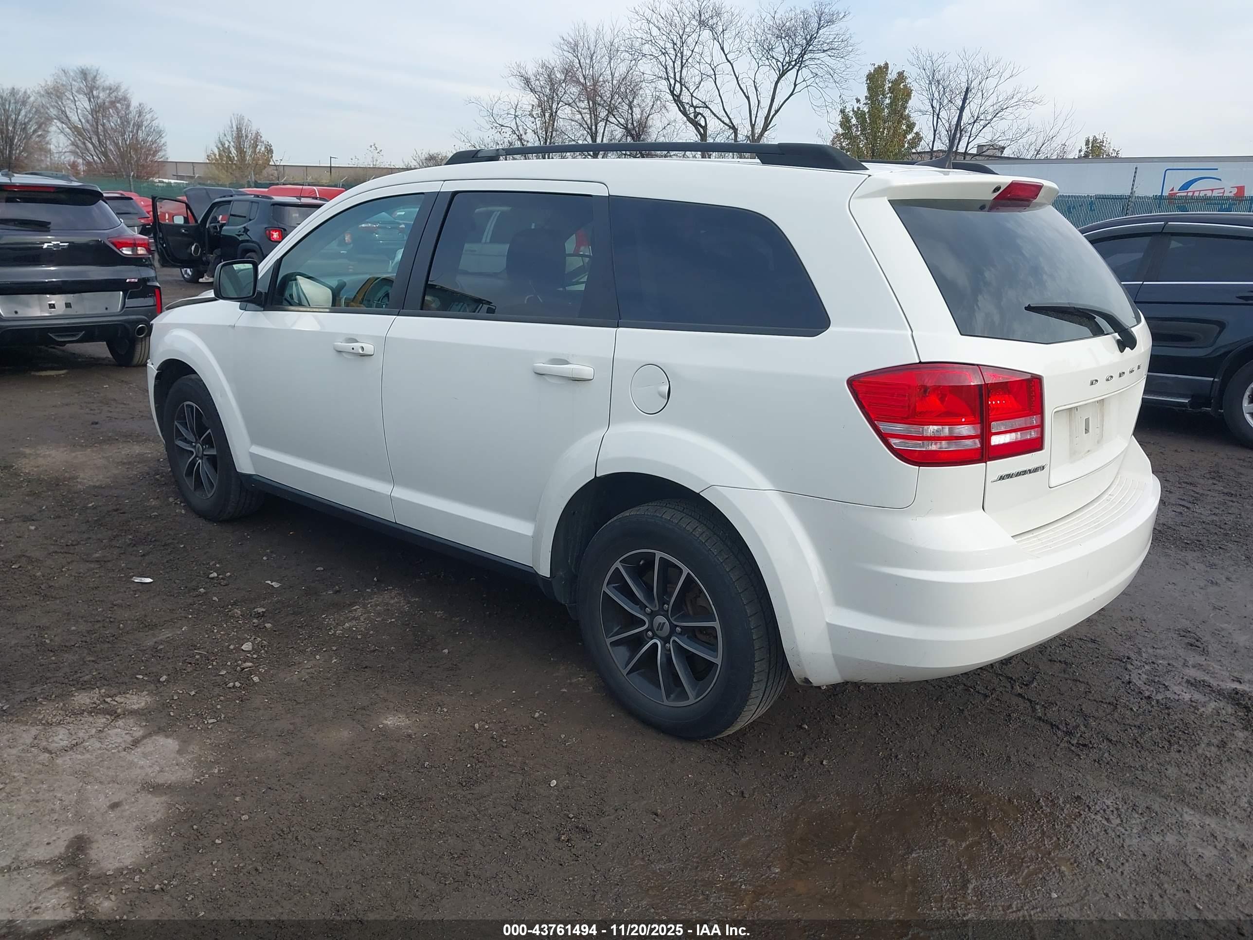 DODGE JOURNEY image 3