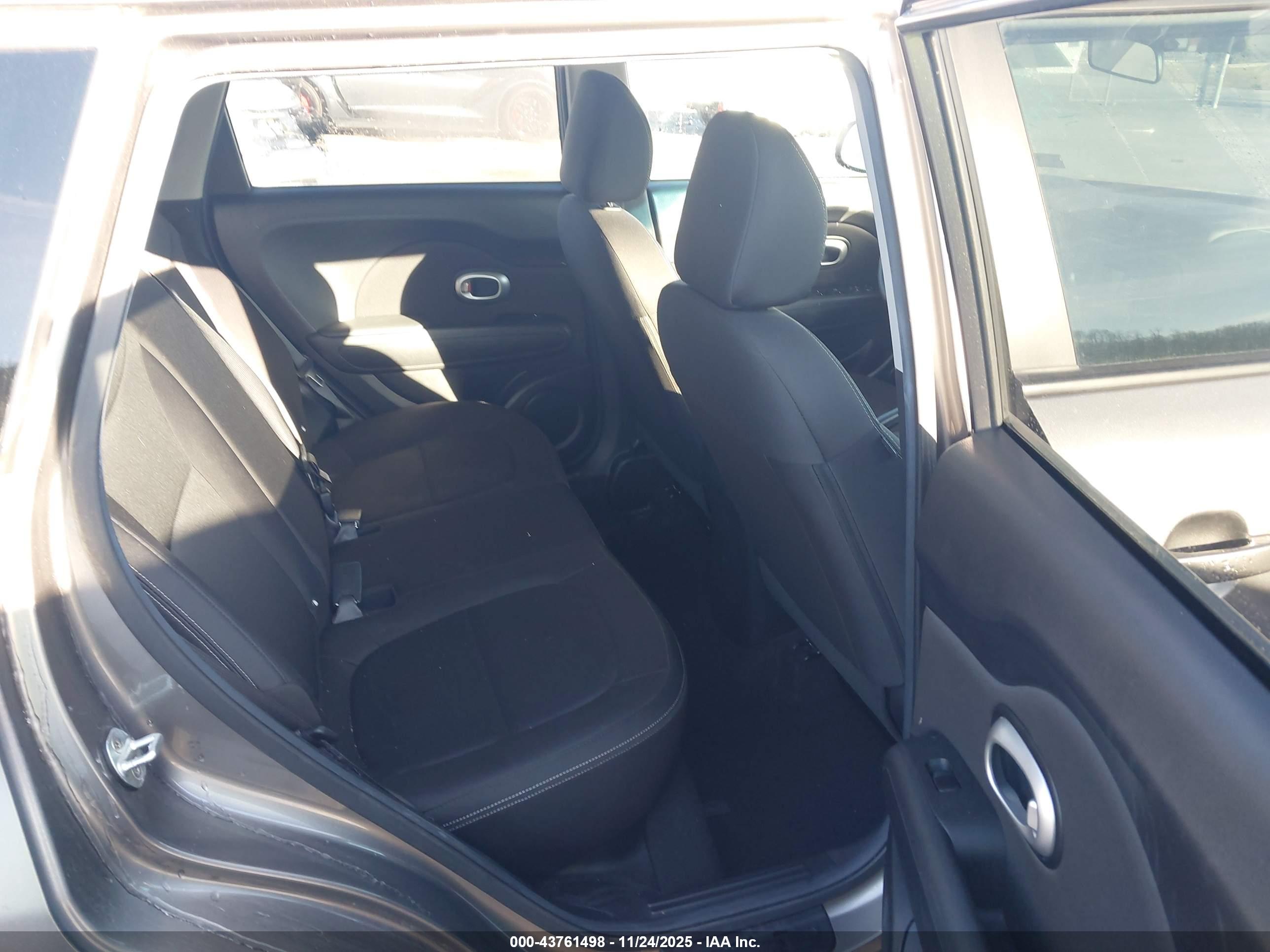 KIA SOUL image 8